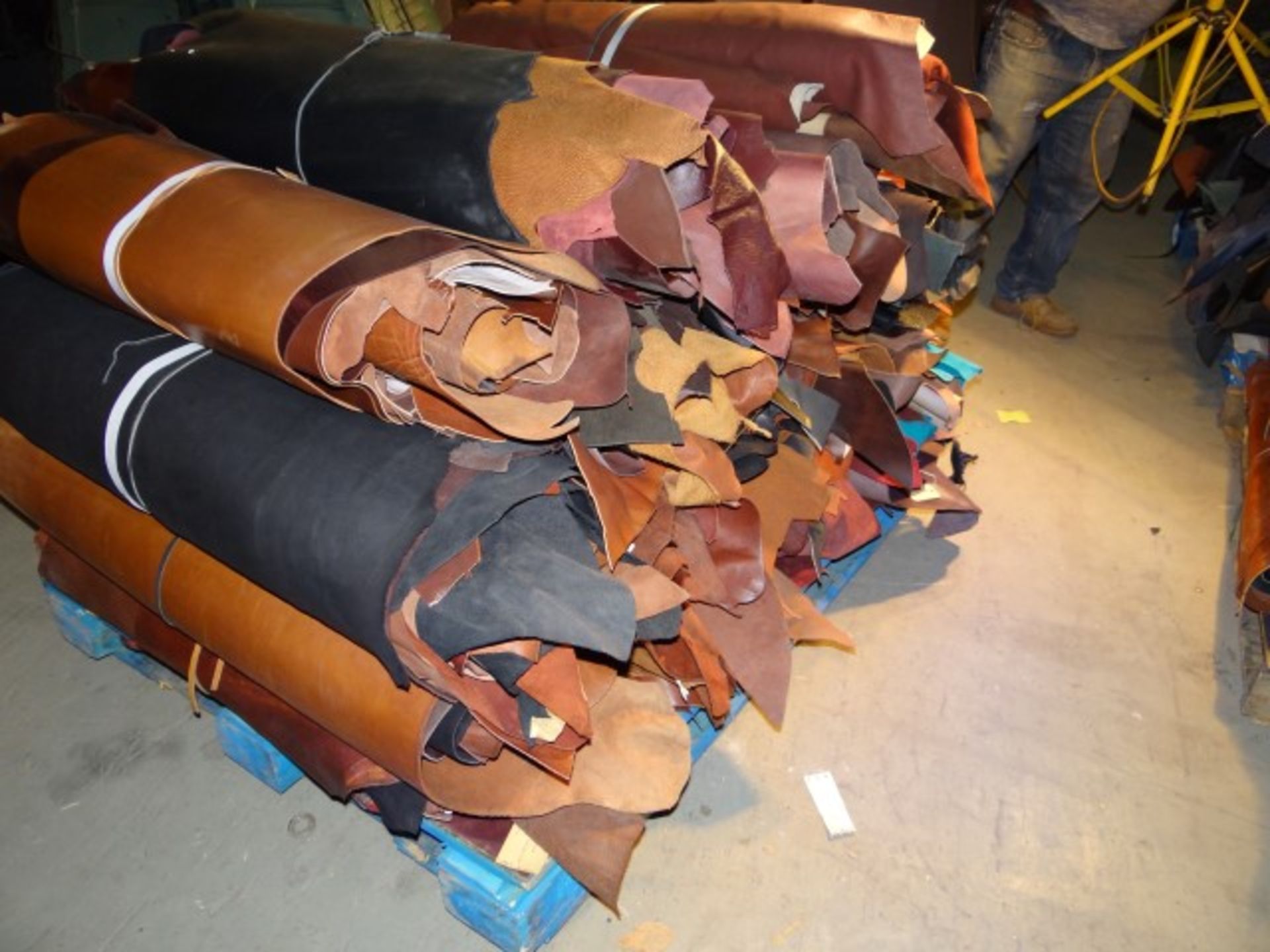 (600) Pounds of Leather. Assorted Colors and Thicknesses. Each Piece is at least 10 Sq.Ft. - Image 2 of 4