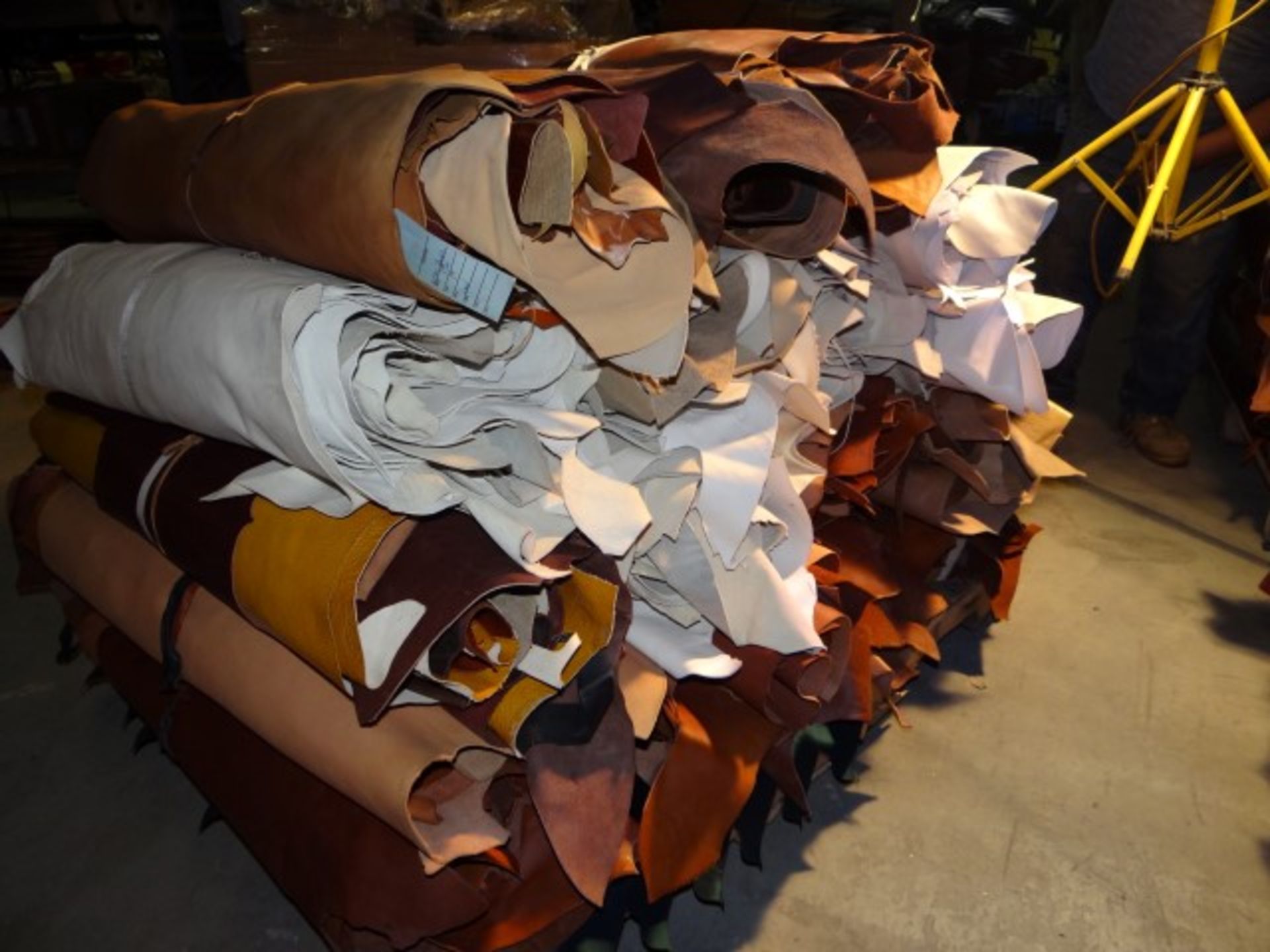 (600) Pounds of Leather. Assorted Colors and Thicknesses. Each Piece is at least 10 Sq.Ft.