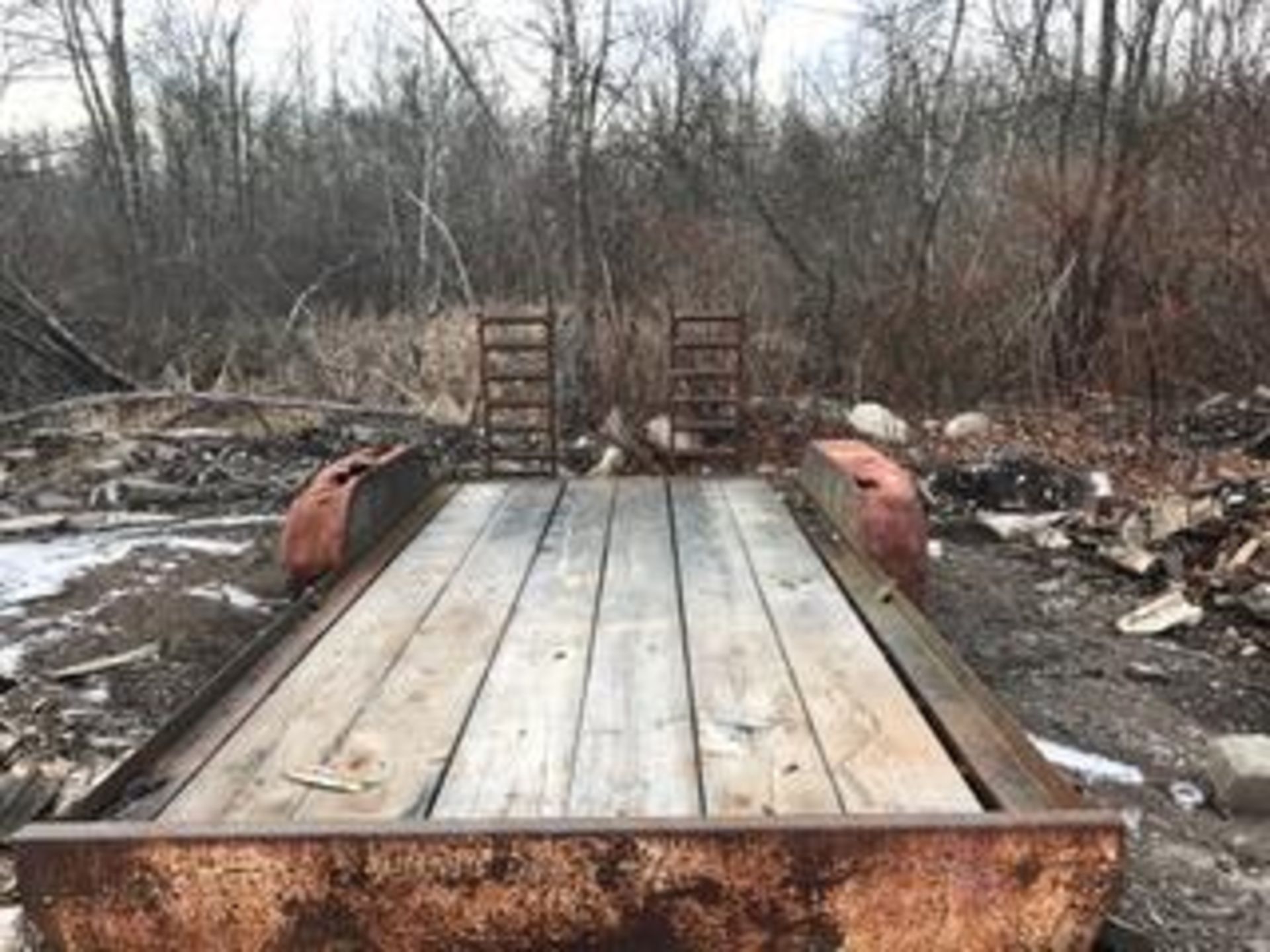 1994 17' Tow Master Wood Deck Dual Axle Machine Trailer w/ D Ring Tie Downs, Vin#:1P9D12T28RG161049 - Image 3 of 4