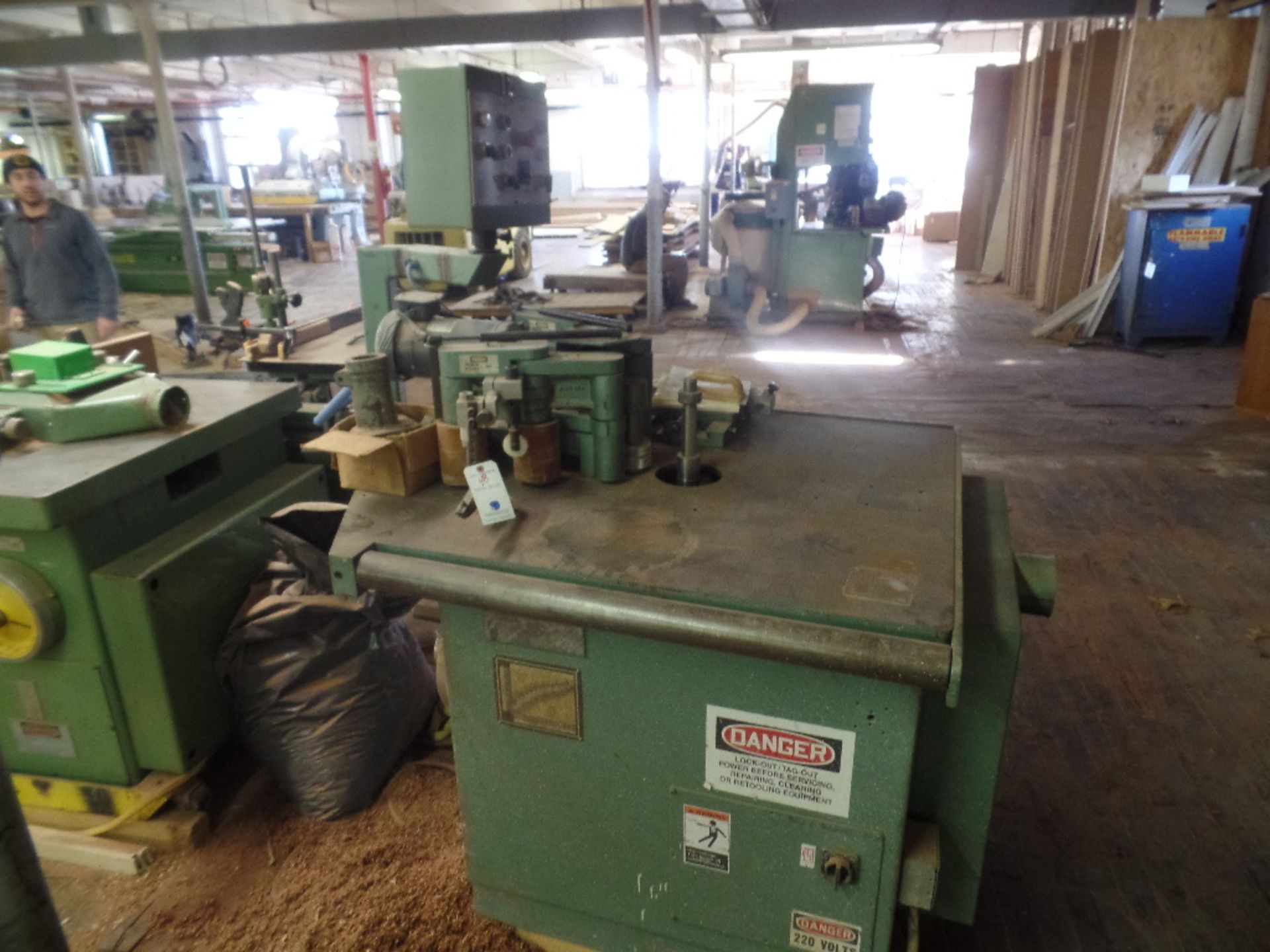 Gomad Tilting Spindle Shaper w/ Power Feed rolls - Image 2 of 3