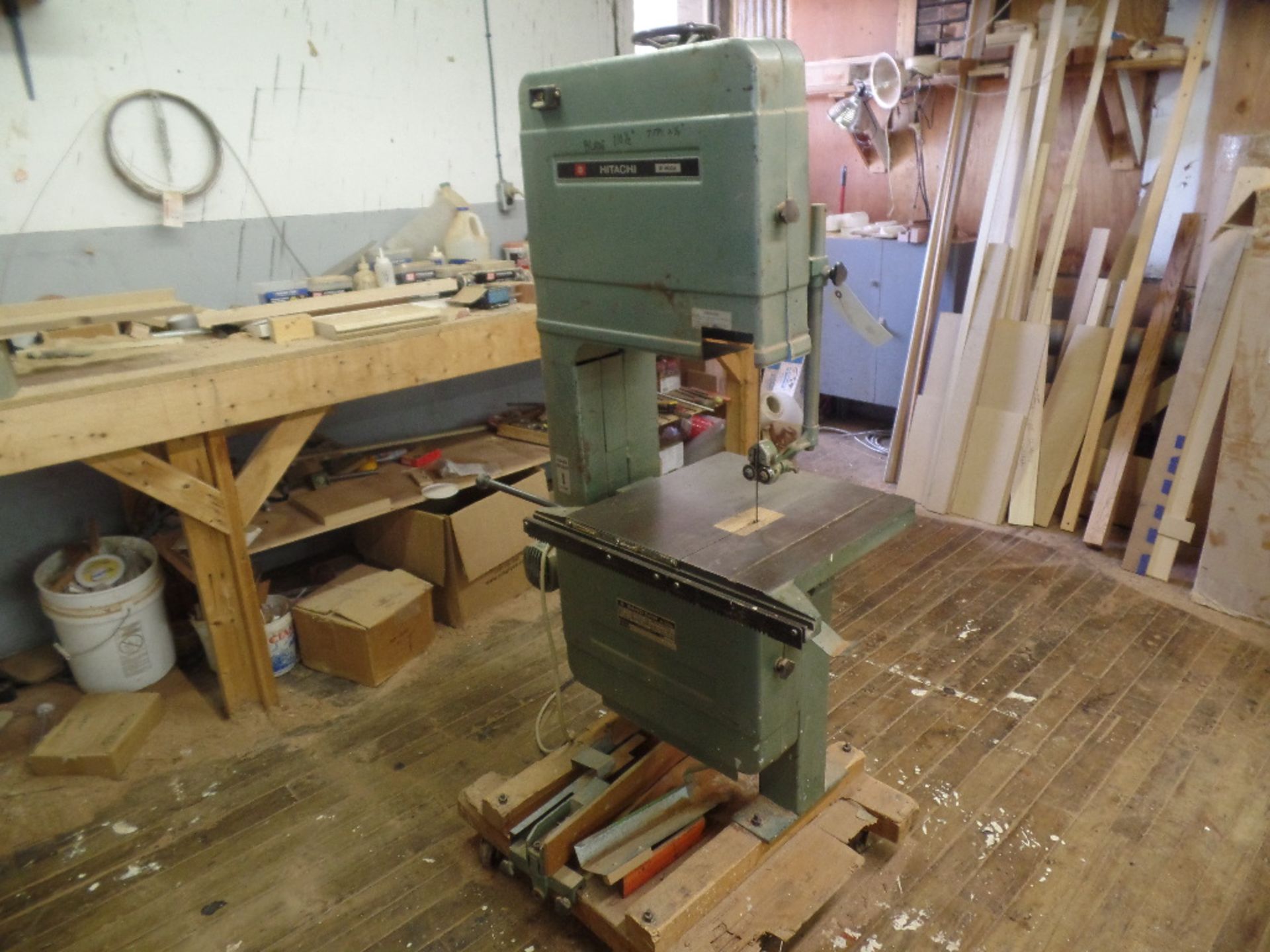 Hitachi B600A Band Saw