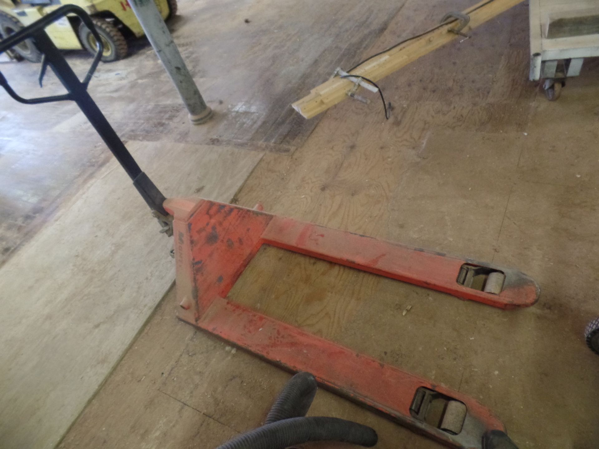 Mighty Lift Pallet Jack