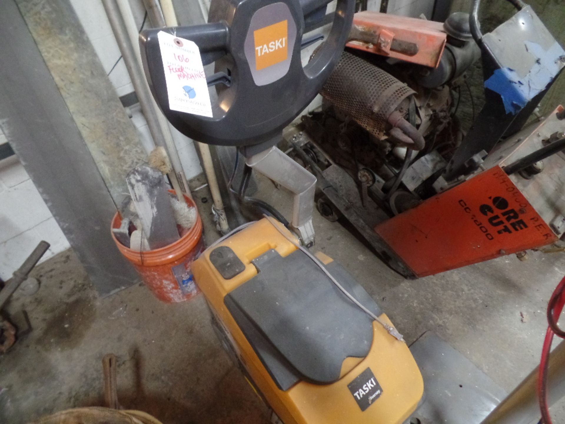 Taski Swingo 350 Floor Machine