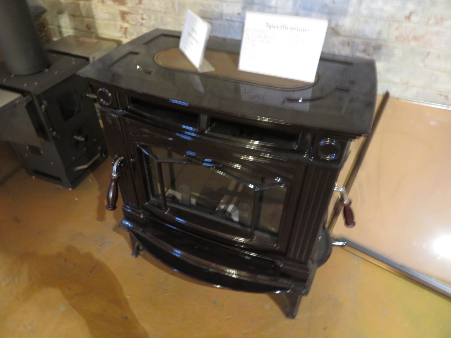 Regency #H300 Wood Stove in Enamel Brown (Retail Price: $3,200) (See Description Tag)