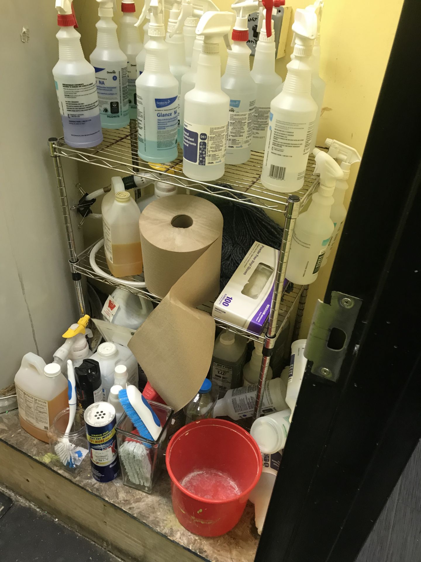 {LOT} Janitorial in Supply Closet - Image 2 of 2
