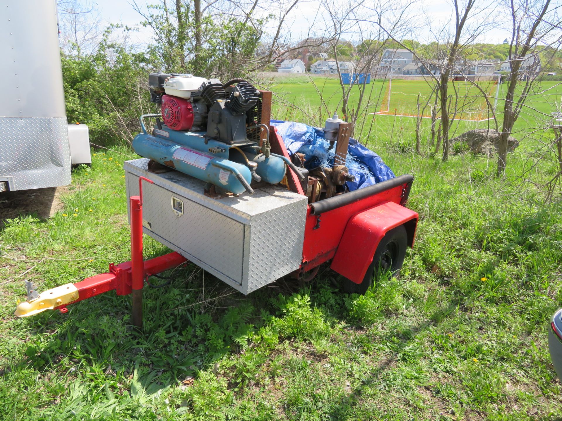 Single Axle 5 1/2' Steel Trailer w/ Air Compressor Gas Powered & Alum. Tool Box w/ Aurora Gas - Image 2 of 4