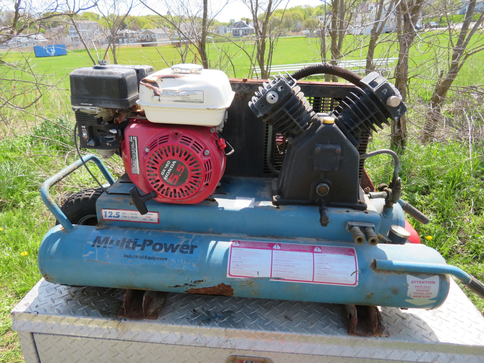 Single Axle 5 1/2' Steel Trailer w/ Air Compressor Gas Powered & Alum. Tool Box w/ Aurora Gas - Image 3 of 4