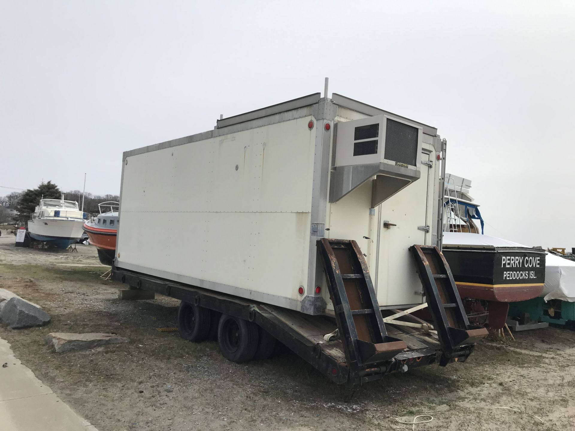 25' PUSH BOAT - 45' CREW BOAT - 73' TUGBOAT - (2) OCEAN BARGES - MARINE EQUIPMENT - Image 18 of 33