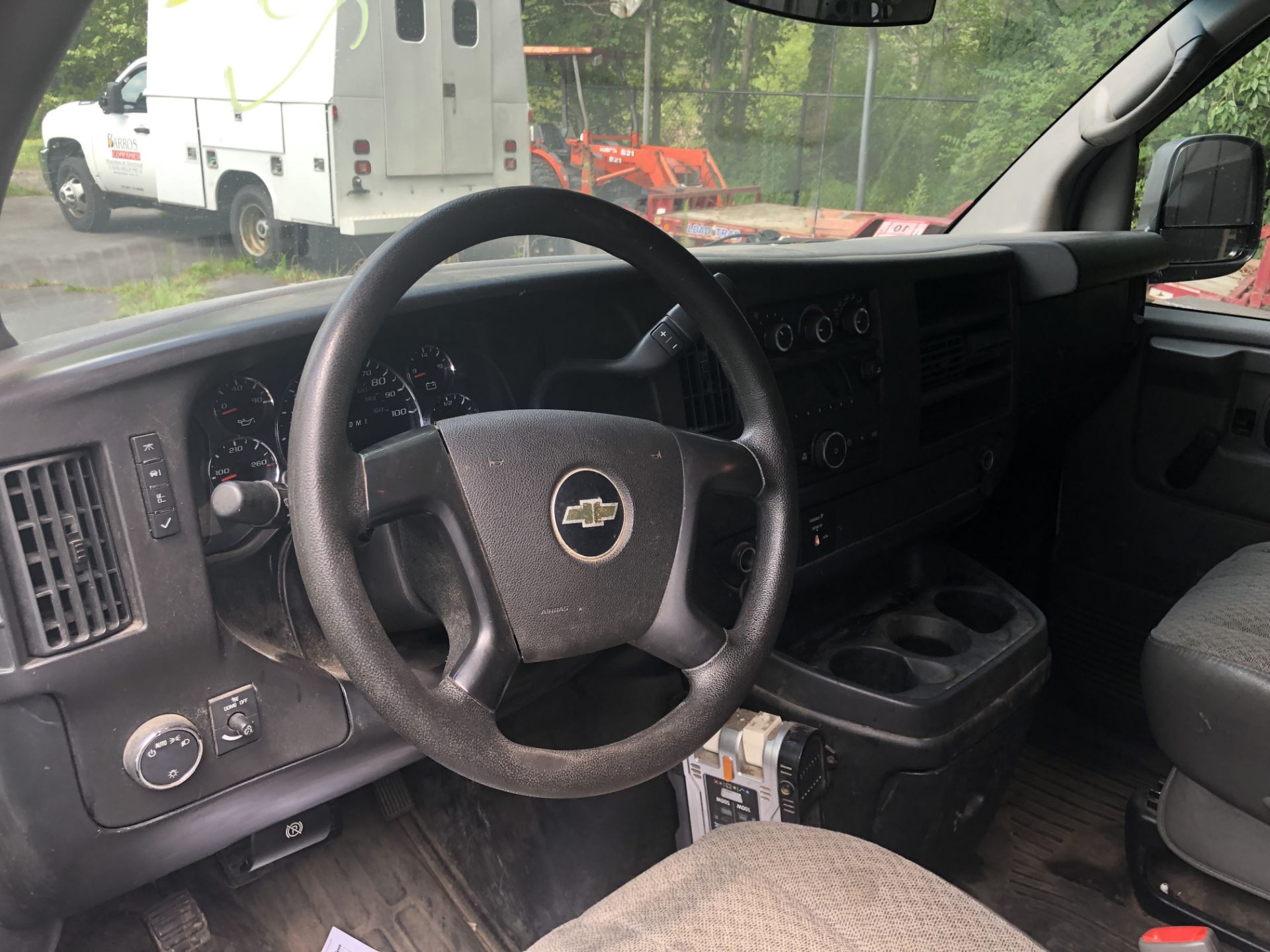 2013 Chevrolet Express Van w/Sec. Grate Shelving & Roof Rack, Odom: 136,771, Vin#: (TITLE IN HAND) - Image 6 of 7