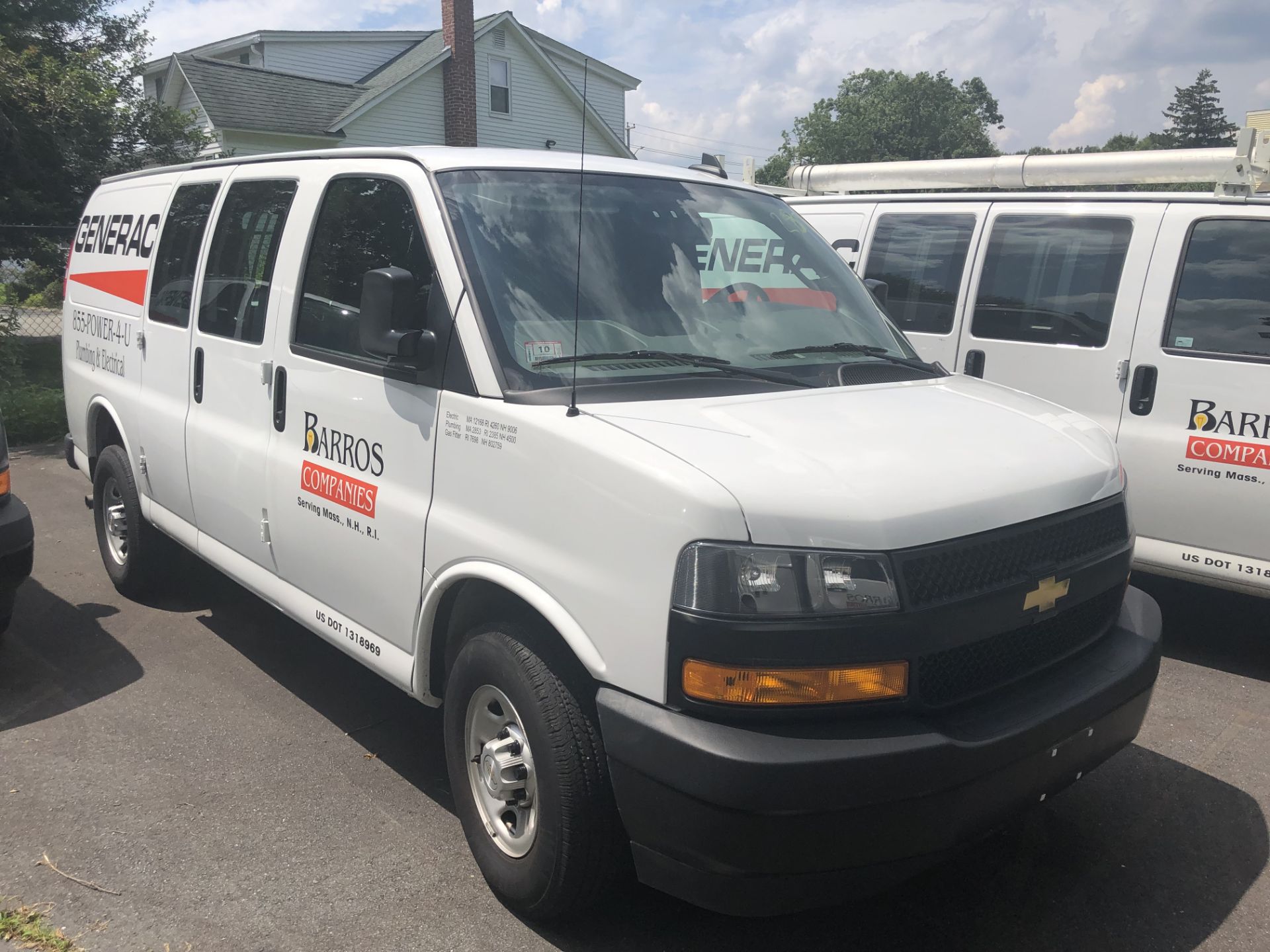 2018 Chevrolet Express Van #2500 w/Sec. Grate Shelving, Odom: 16,452, Vin#: 1GCWGAFP2J1336261 (TITLE - Image 6 of 14