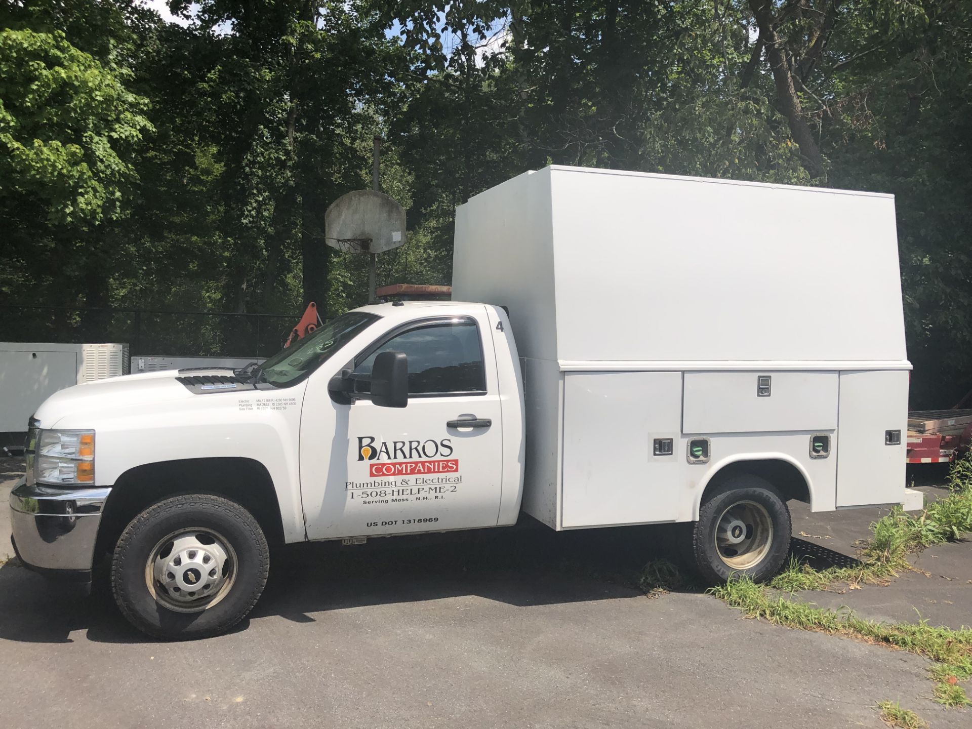 2013 Chevrolet Utility Truck, 6 Wheel, 5 x 4, 8' Box, Allison Transmission, Diesel 6.6HD,Odom(TITLE) - Image 2 of 10