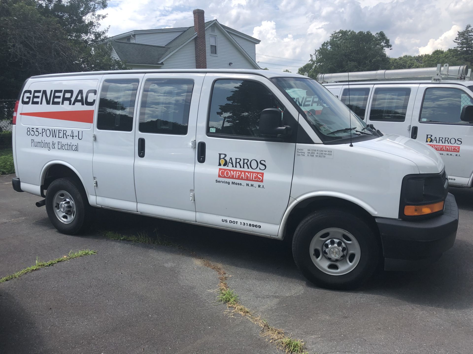 2018 Chevrolet Express Van #2500 w/Sec. Grate Shelving, Odom: 16,452, Vin#: 1GCWGAFP2J1336261 (TITLE - Image 8 of 14