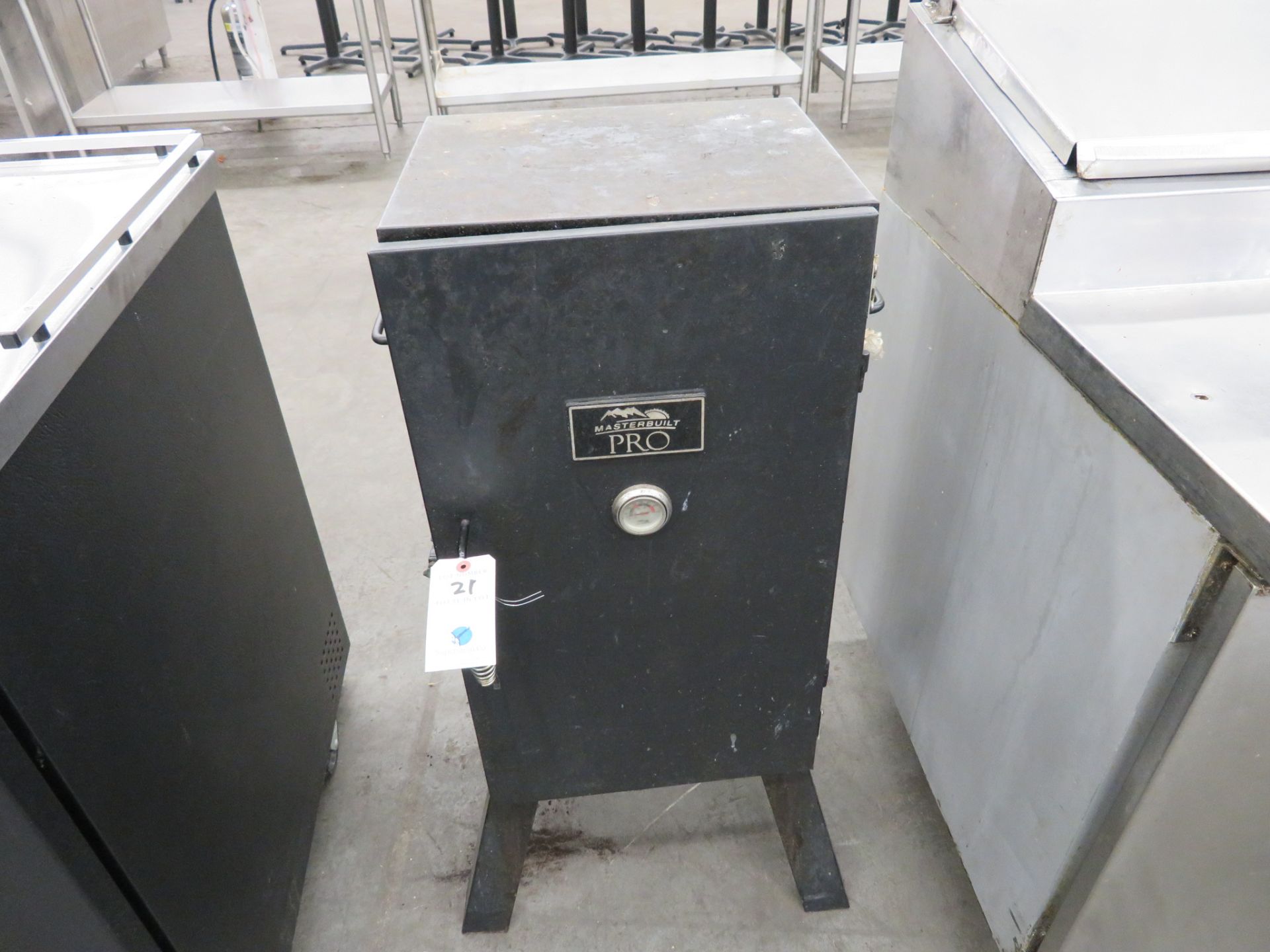 Master Built Pro Electric smoker