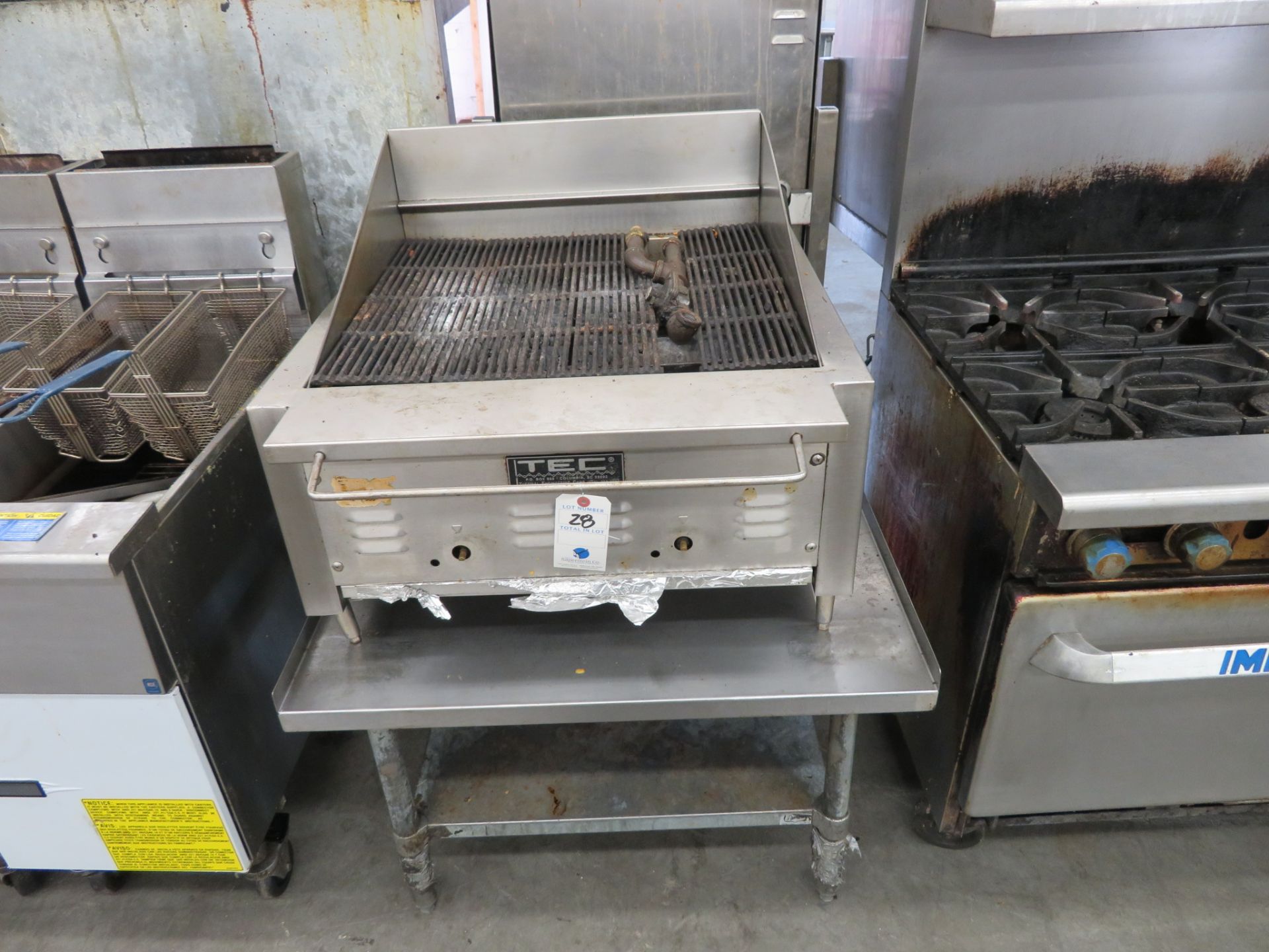 Tec 24" Gas Char Grill w/SS stand