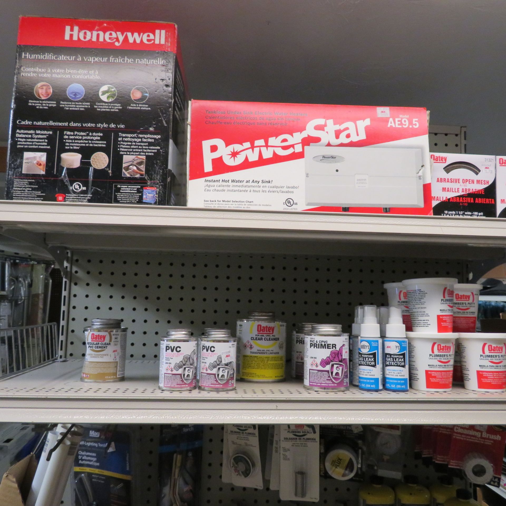 {LOT} Pond Supplies, Sinks, Sprinkler Supplies, Asst. Bathroom & Plumbing Accessories, Grab Rails, - Image 7 of 17