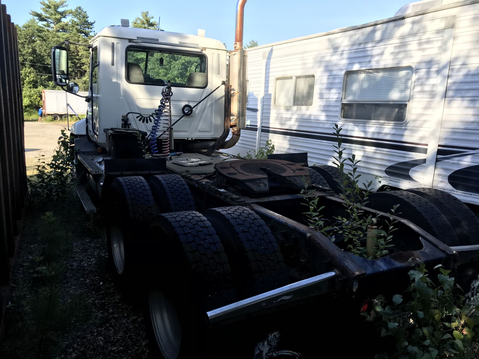 2003 Mack Dual Axle Diesel Tractor Truck, Odom: TBD, Vin#: 1M1AE07Y63N014865 (More Info to Come) ( - Bild 6 aus 9