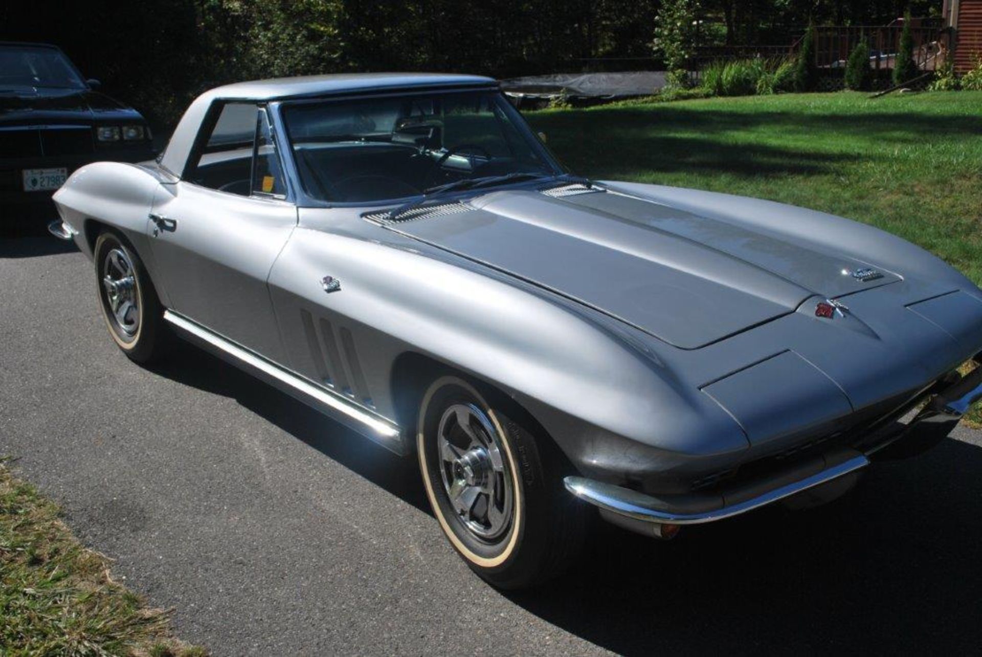 1966 Chevrolet Corvette Convertible Numbers Matching, 327 Cubic Inch, 300 HP, V8 Original Muncie 4 S - Image 2 of 15