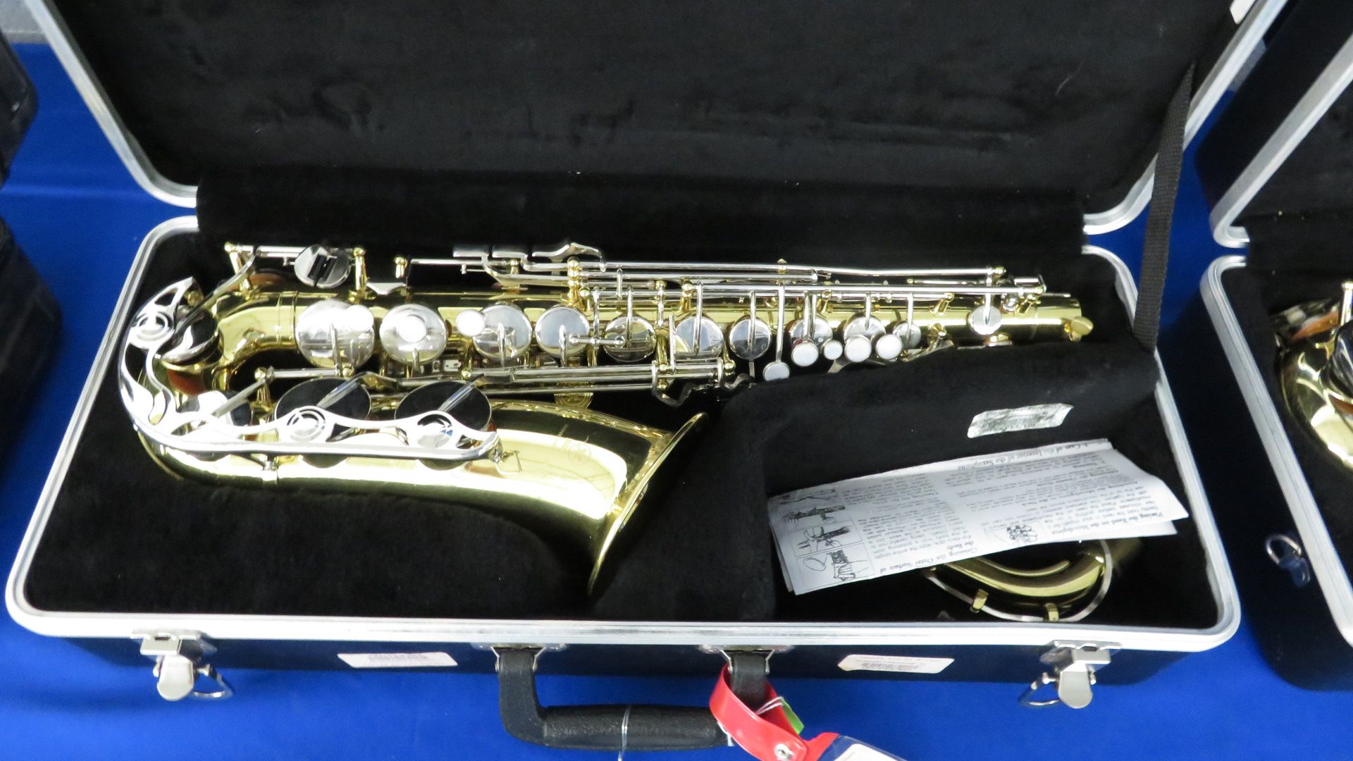 (Lot of 28 Instruments) Yamaha (Grade B) #CL079250, Selmer (Grade B) Clarinet #CL1630379, Yamaha (Gr - Image 3 of 28
