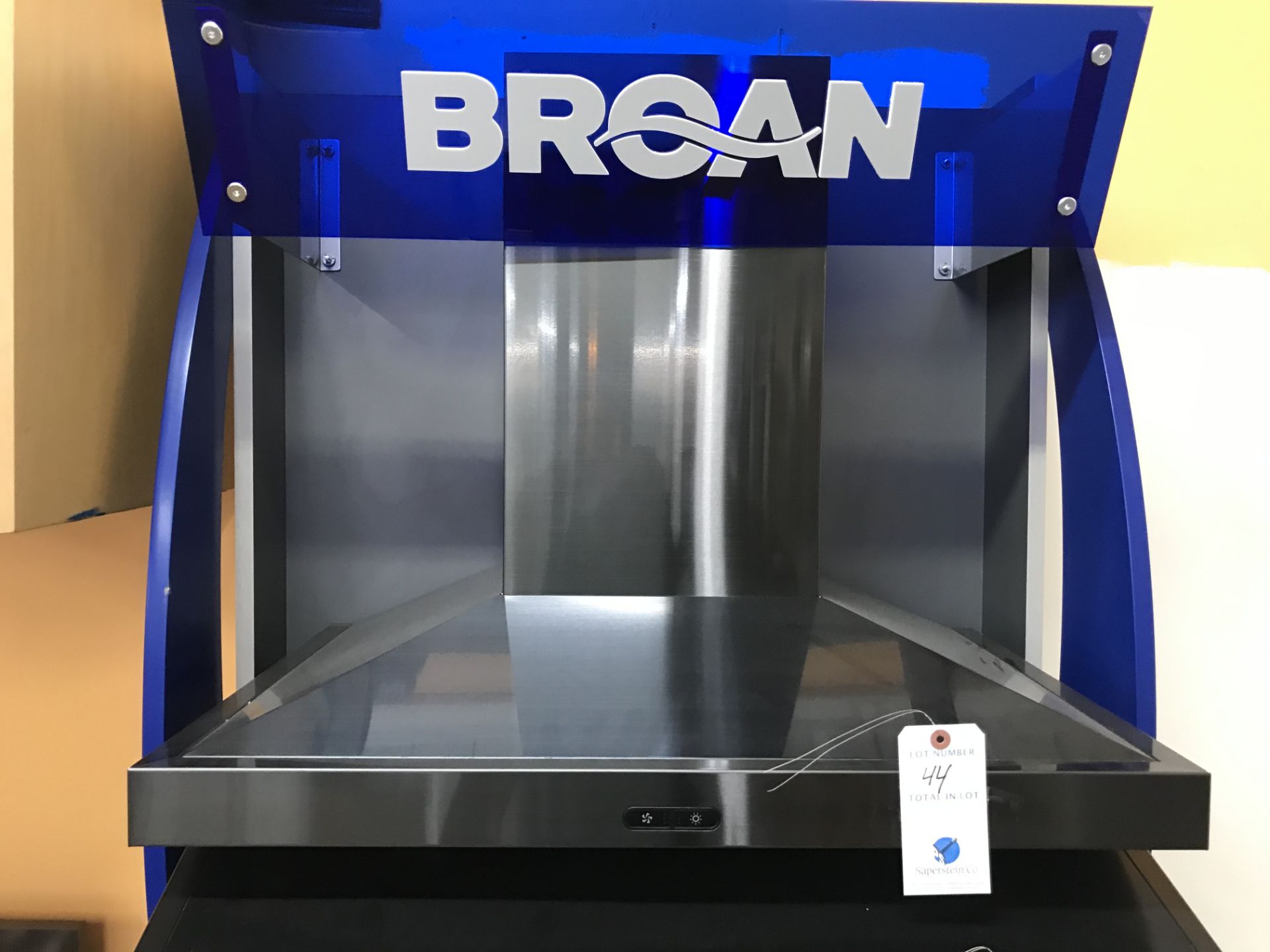 Braun Hood