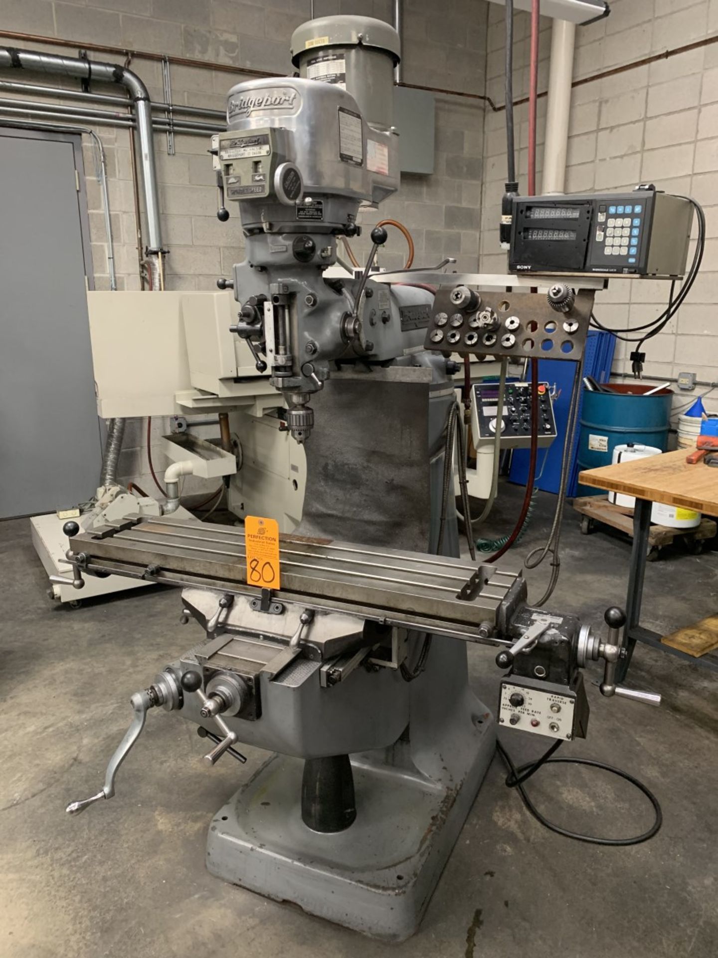 BRIDGEPORT Vertical Mill, s/n 262589, 9” x 42” Power Feed Table, Sony DRO, 2 HP (Located at: R&D)