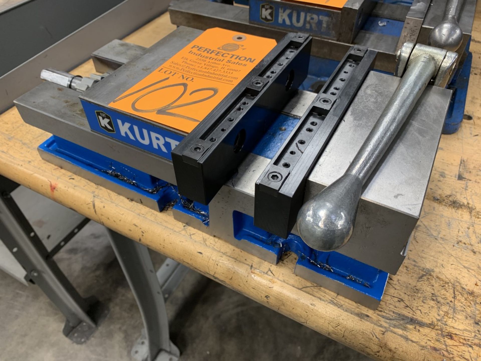 Kurt 6" Machine Vise (Located at: R & D Components)