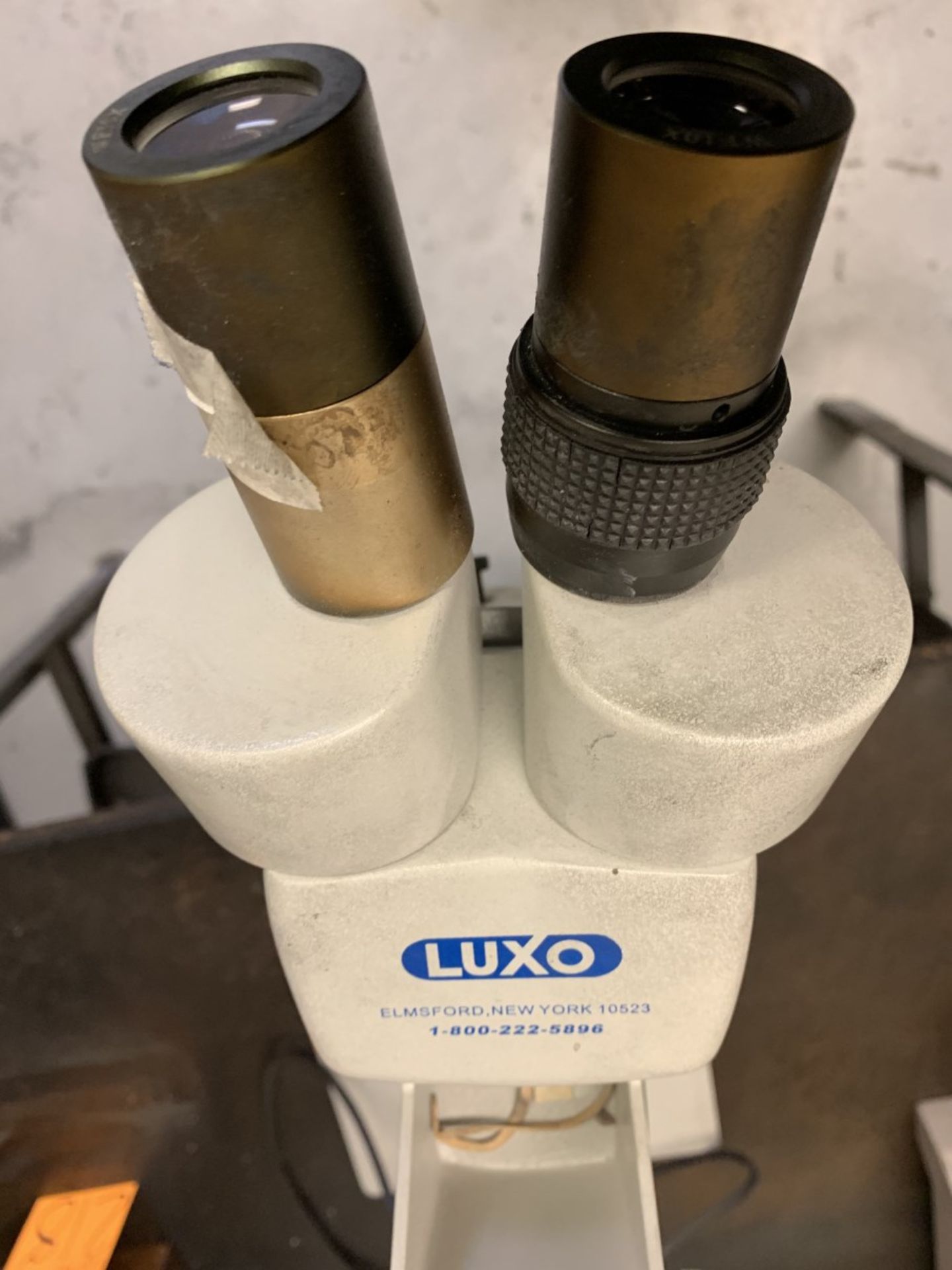 Luxo WF10X Microscope, s/n na (Located at: Goudie Tool & Engineering ) - Image 2 of 3