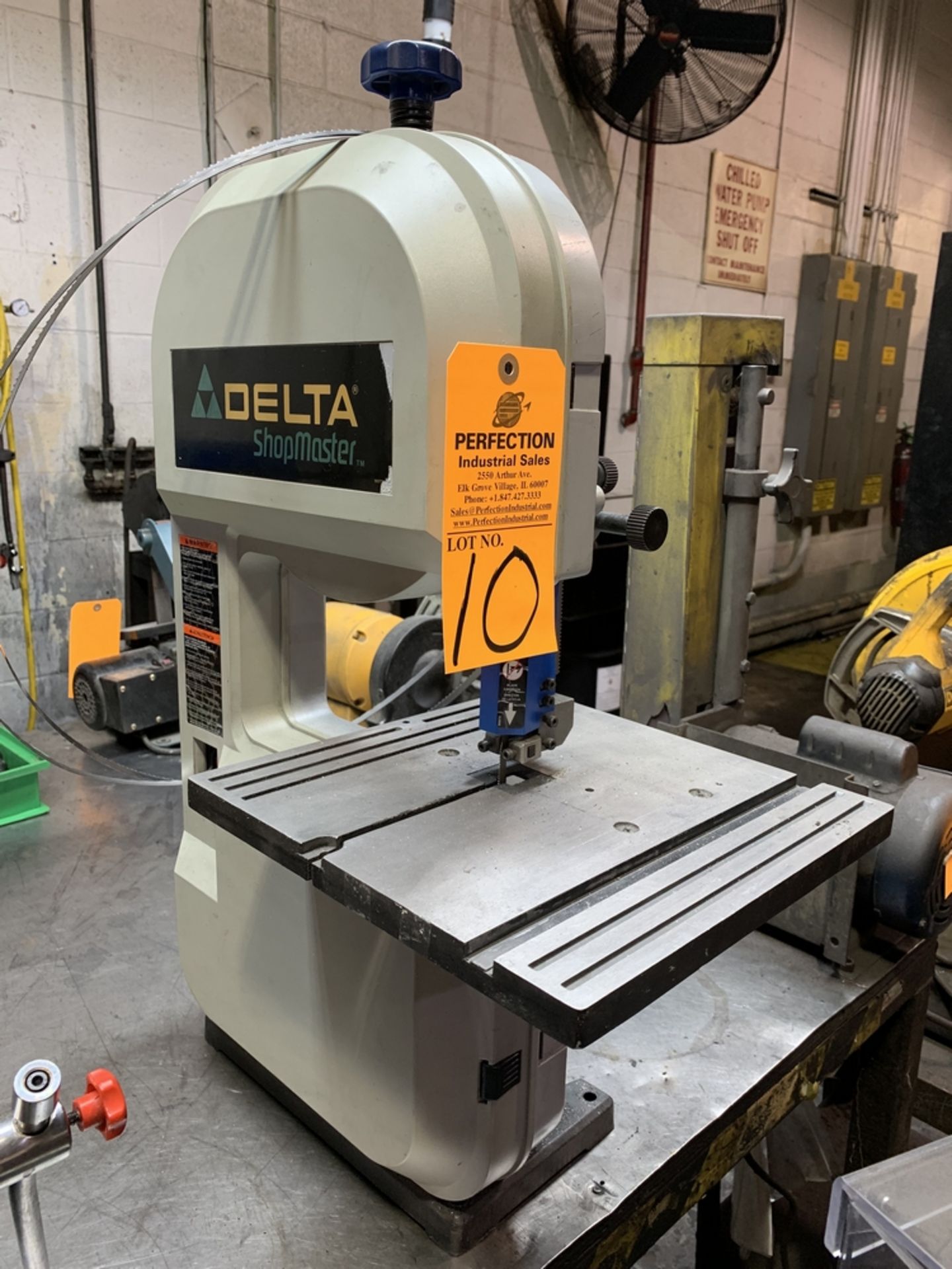 Delta Shopmaster BS100 Vertical Bandsaw, s/n 086900W3043 BLDG #17