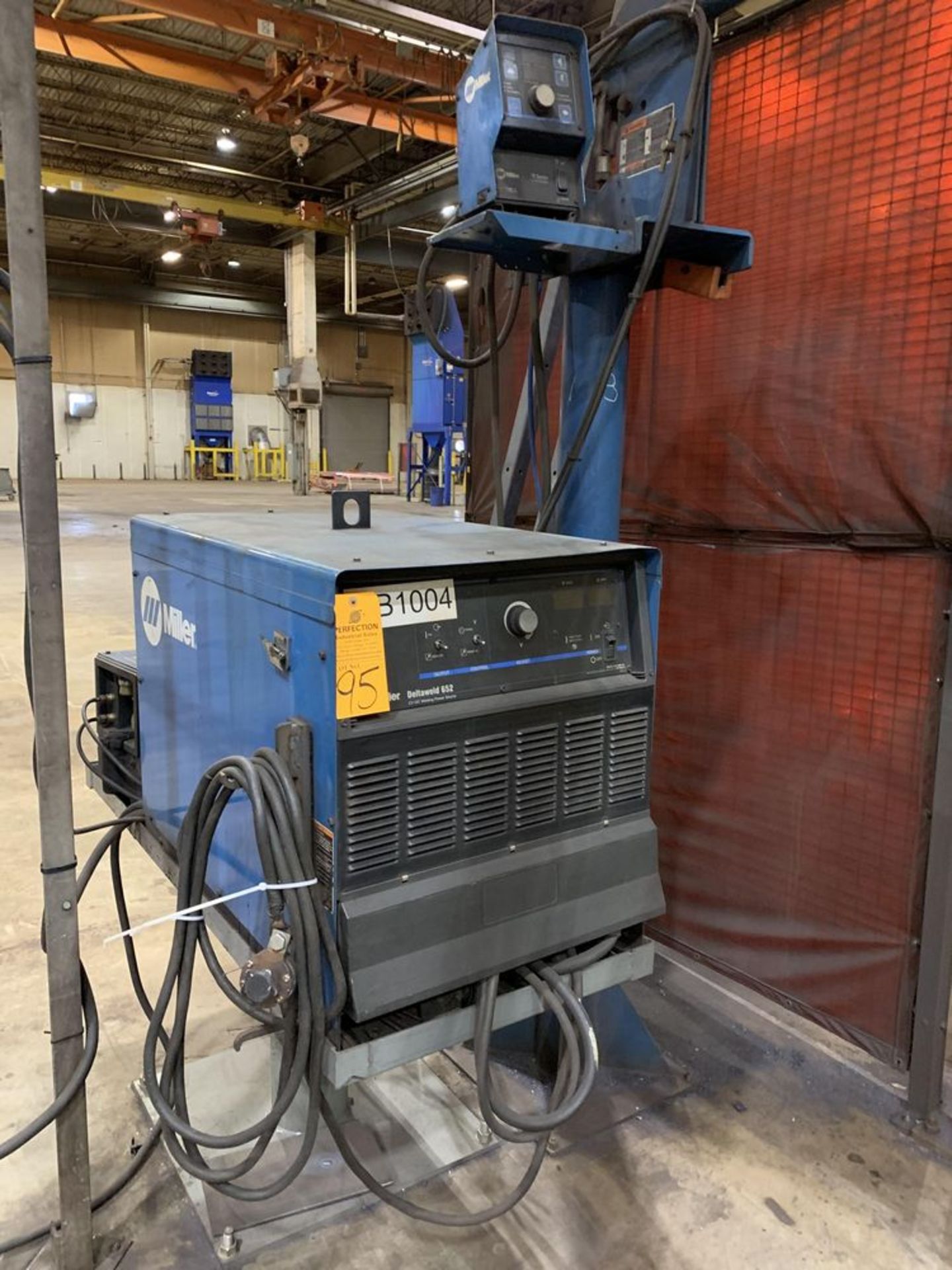 Miller Deltaweld 652 Power Source, s/n MB420489U, w/ Coolmate 3 Chiller, Approx 15'L Boom w/ - Image 3 of 5