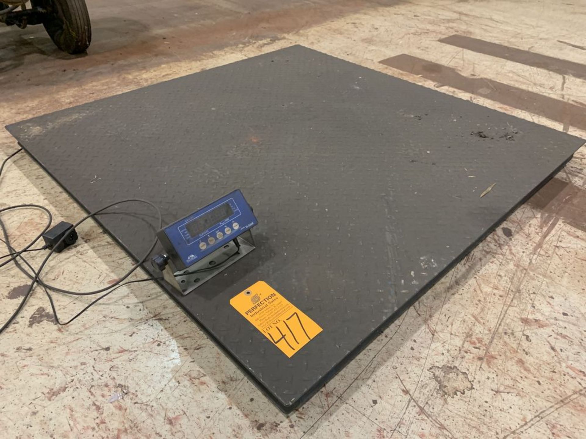 Transcell TI-500E 4' x 4' Floor Scale w/ Read Out