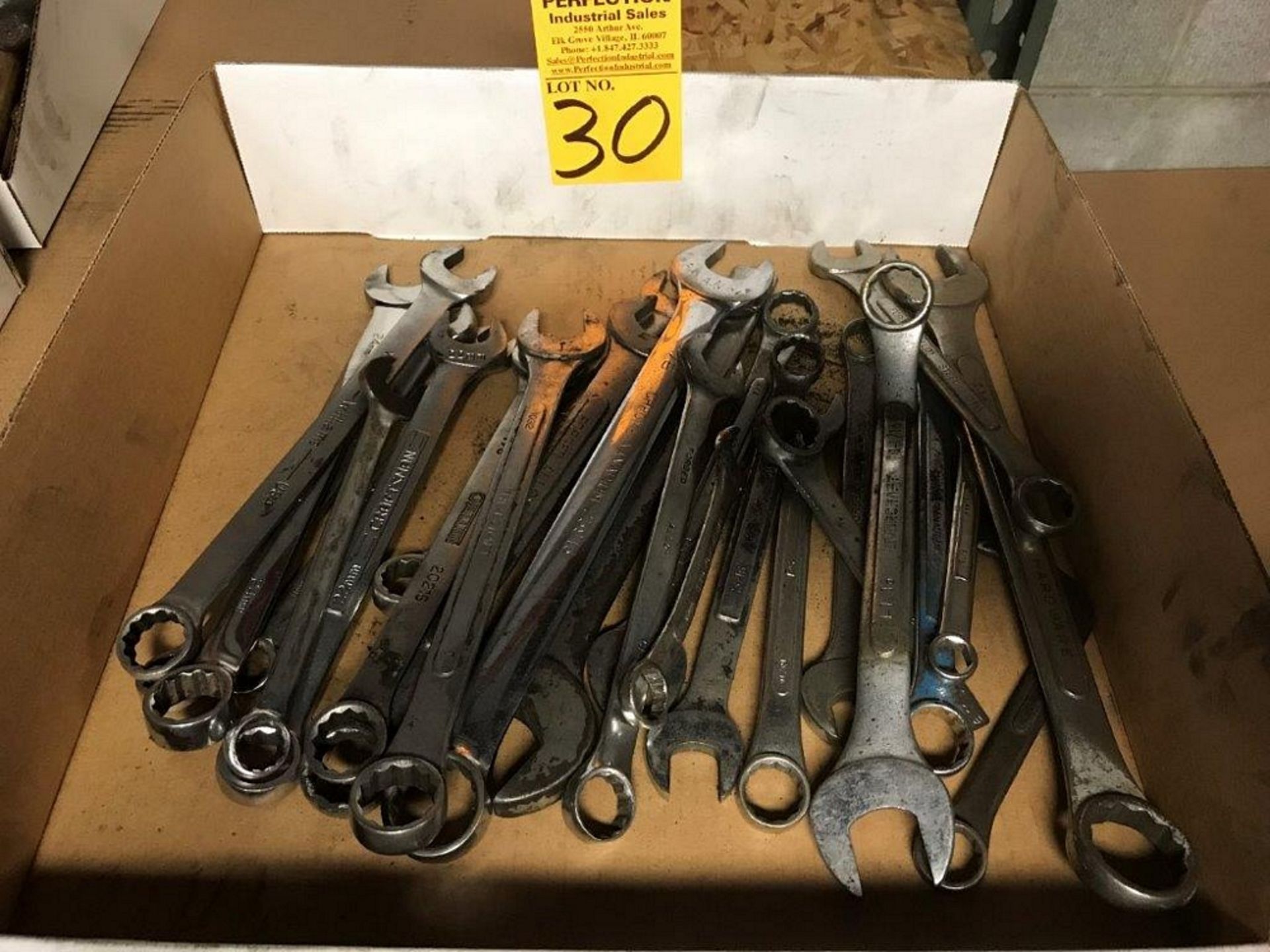 Lot of Standard and Metric Combination Wrenches