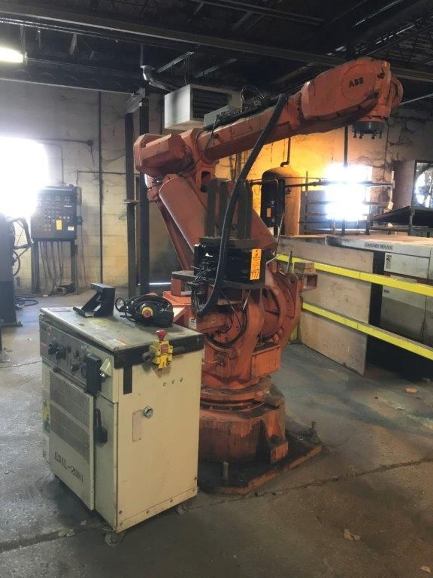 ABB 6 AXIS ROBOT IRB 6400 M97 CONTROL COUNCIL, 480 VOLT THREE PHASE WITH HAND HELD CONTROLER, S/N
