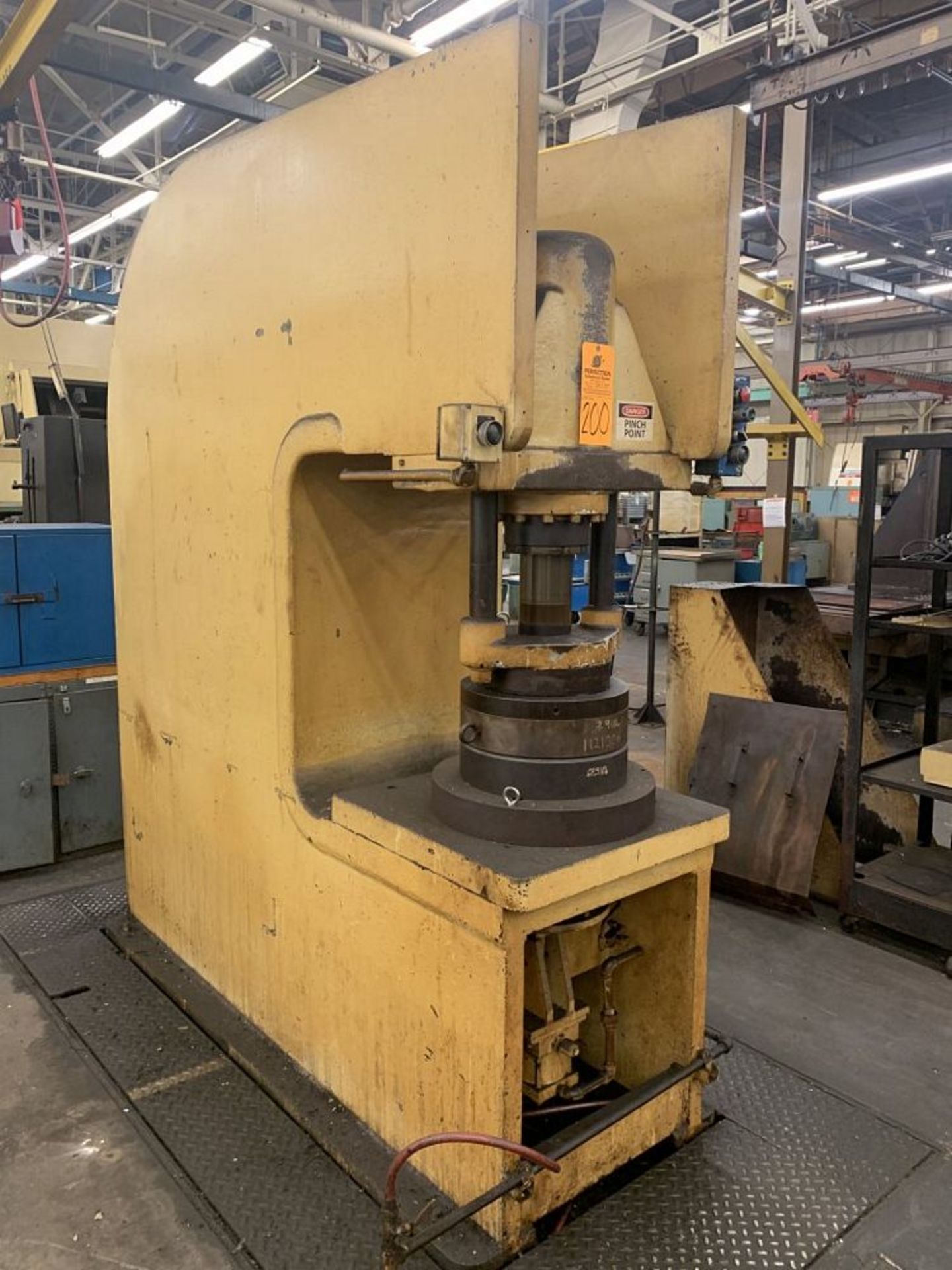 100 Ton HANNIFIN 100-Ton Hydraulic Press, s/n D-9576, 28" x 28" Bed, 24" Throat | M12540 - Image 2 of 3