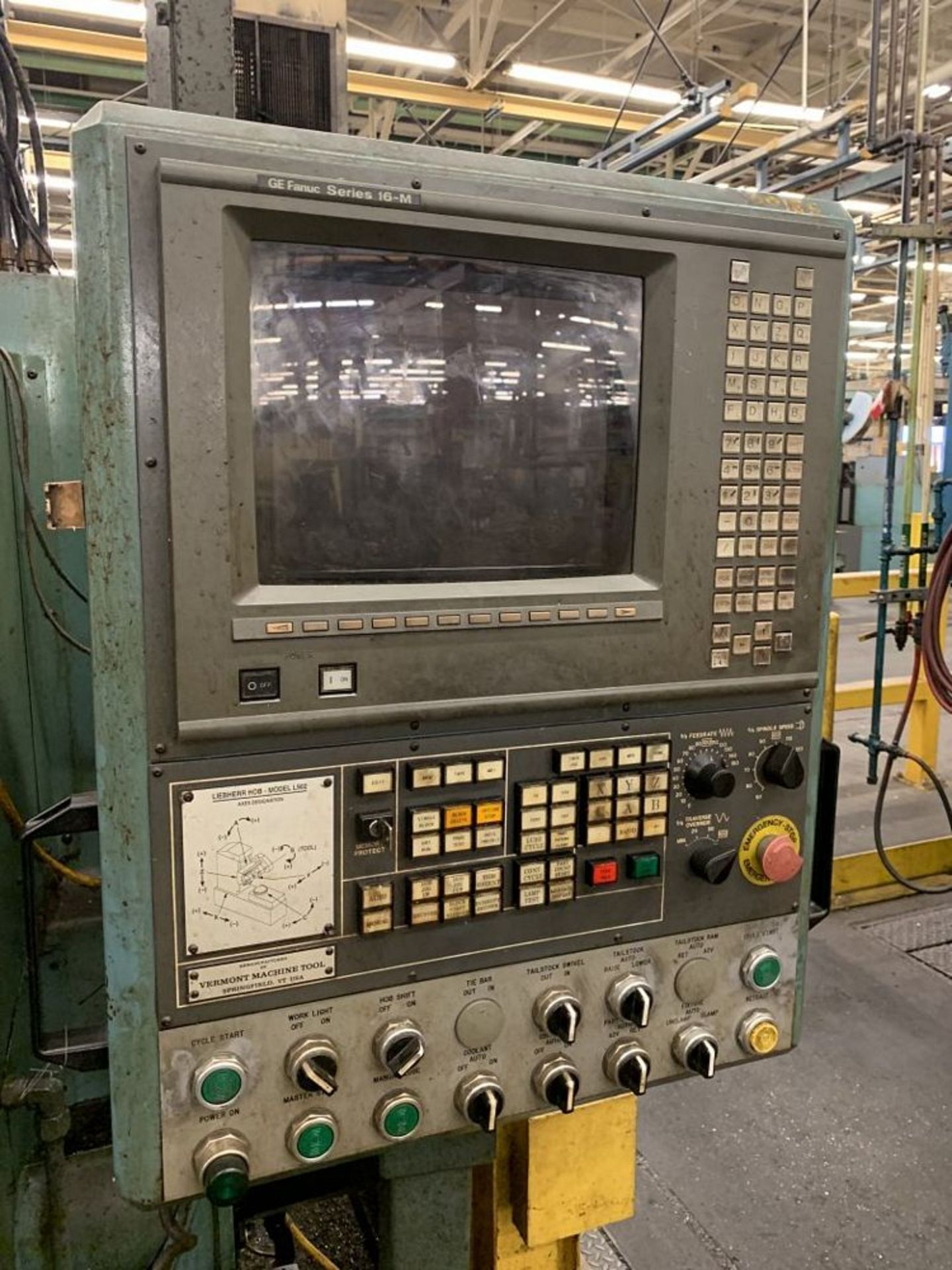 LIEBHERR L-902 CNC Gear Hobber, s/n 0923/1, GE Fanuc Series 16M CNC Control, 35.4" Workpiece Dia, - Image 3 of 5