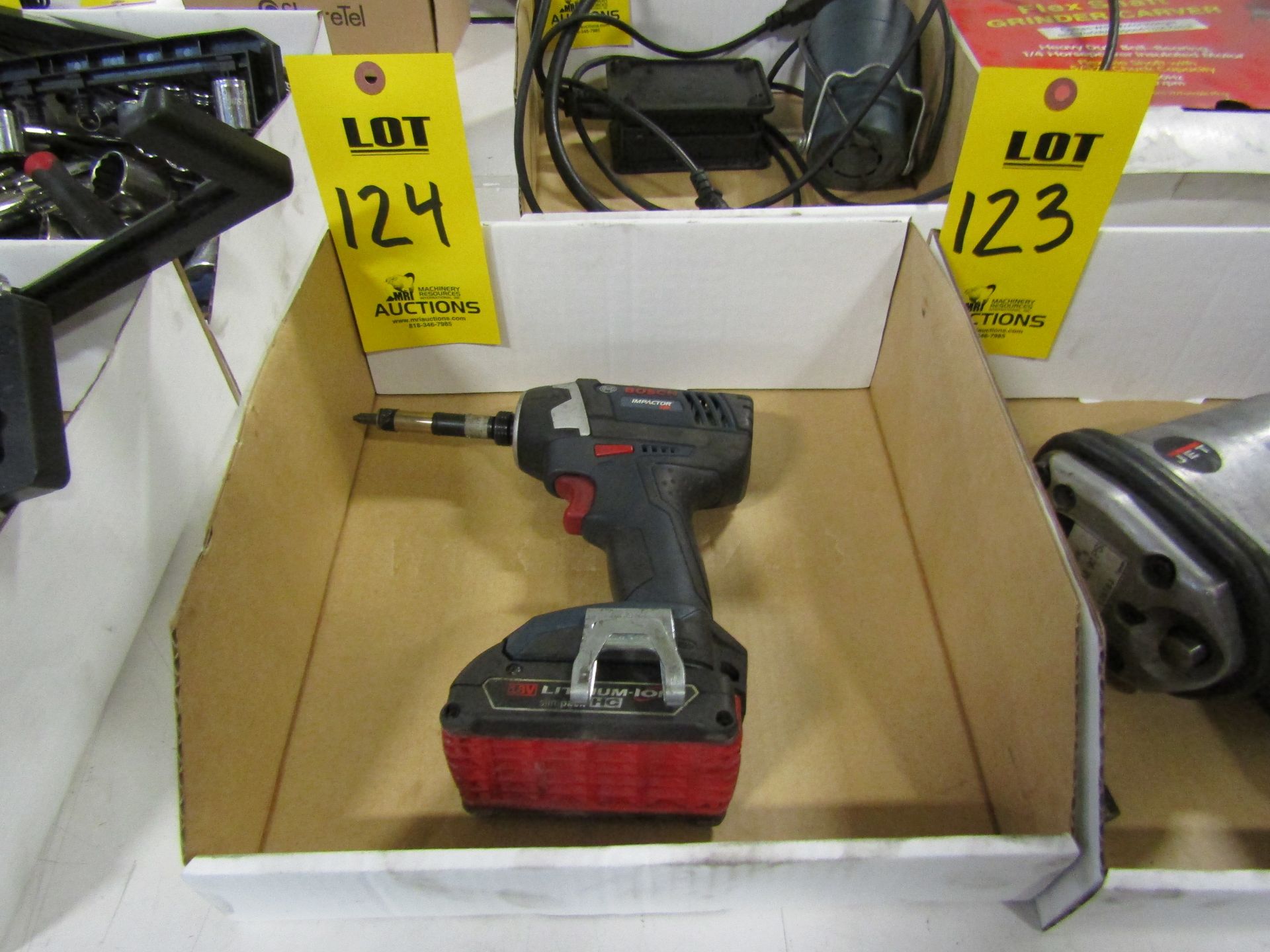 BOSCH Impactor 18V 1/4" Hex Impact Driver **Please Note: Charger Not Included**