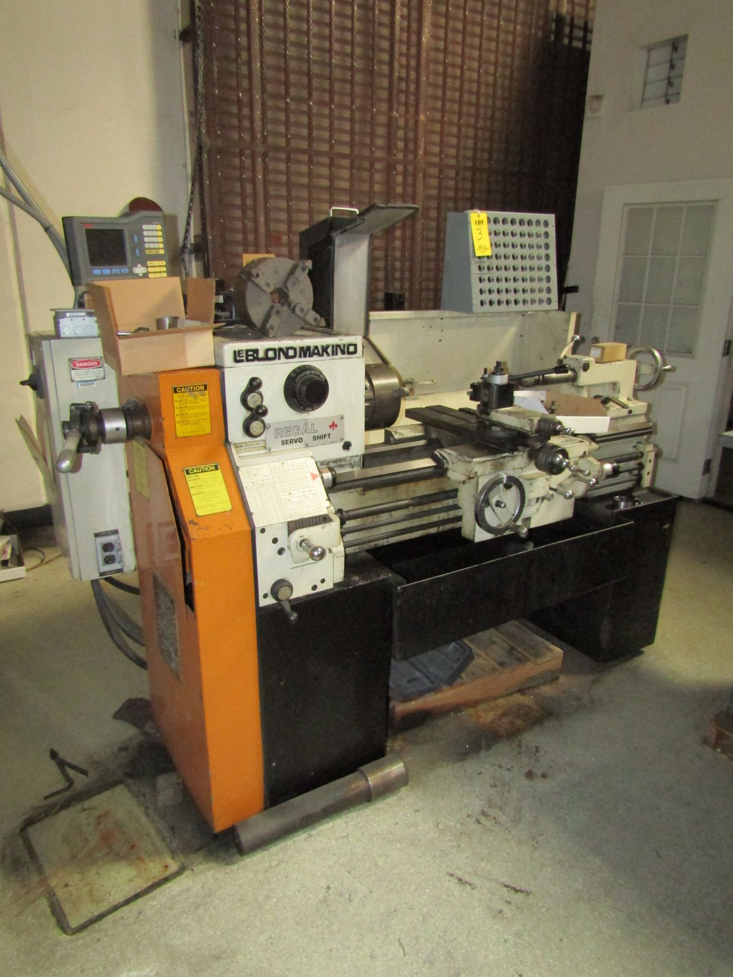 LEBLOND MAKINO REGAL Servo Shift 15” Machine Lathe, S/N 15L-936 W/ Anilam Wizard 411 2 Axis - Image 7 of 9