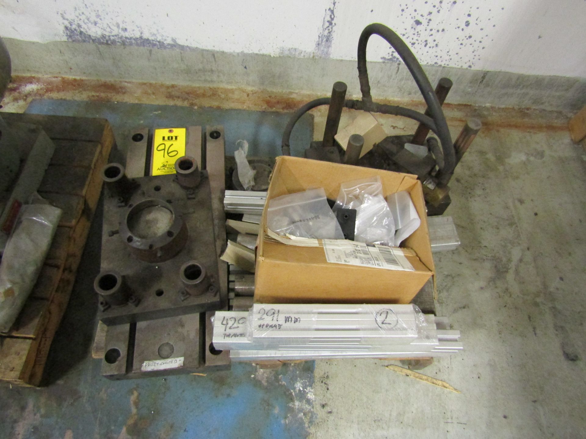 Misc. Air Feed Parts - Image 2 of 3