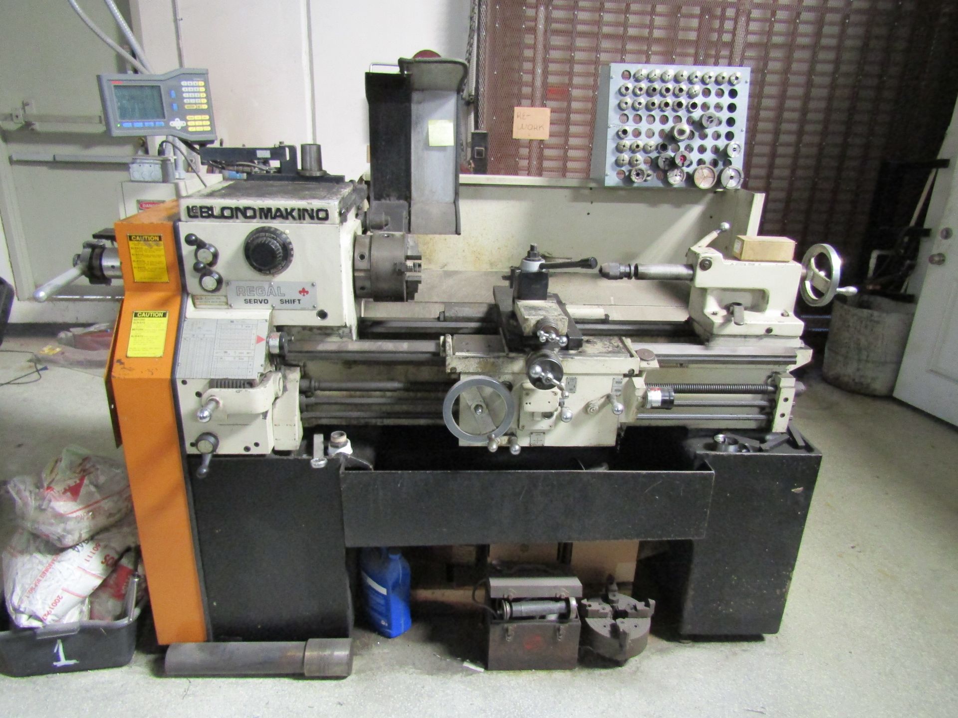 LEBLOND MAKINO REGAL Servo Shift 15” Machine Lathe, S/N 15L-936 W/ Anilam Wizard 411 2 Axis