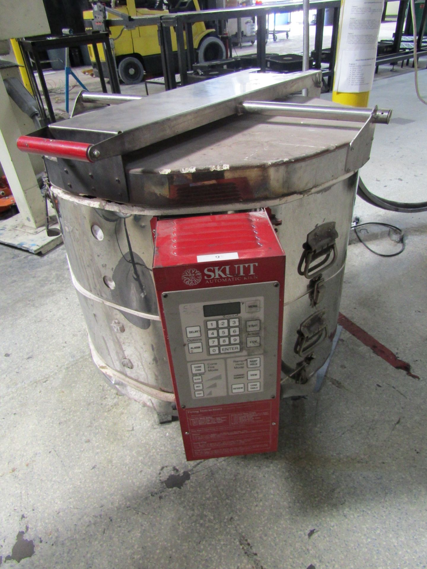 SKUTT Kiln Master KM-1018 Automatic Kiln, Serial 007341, 240 V, Operating Manual