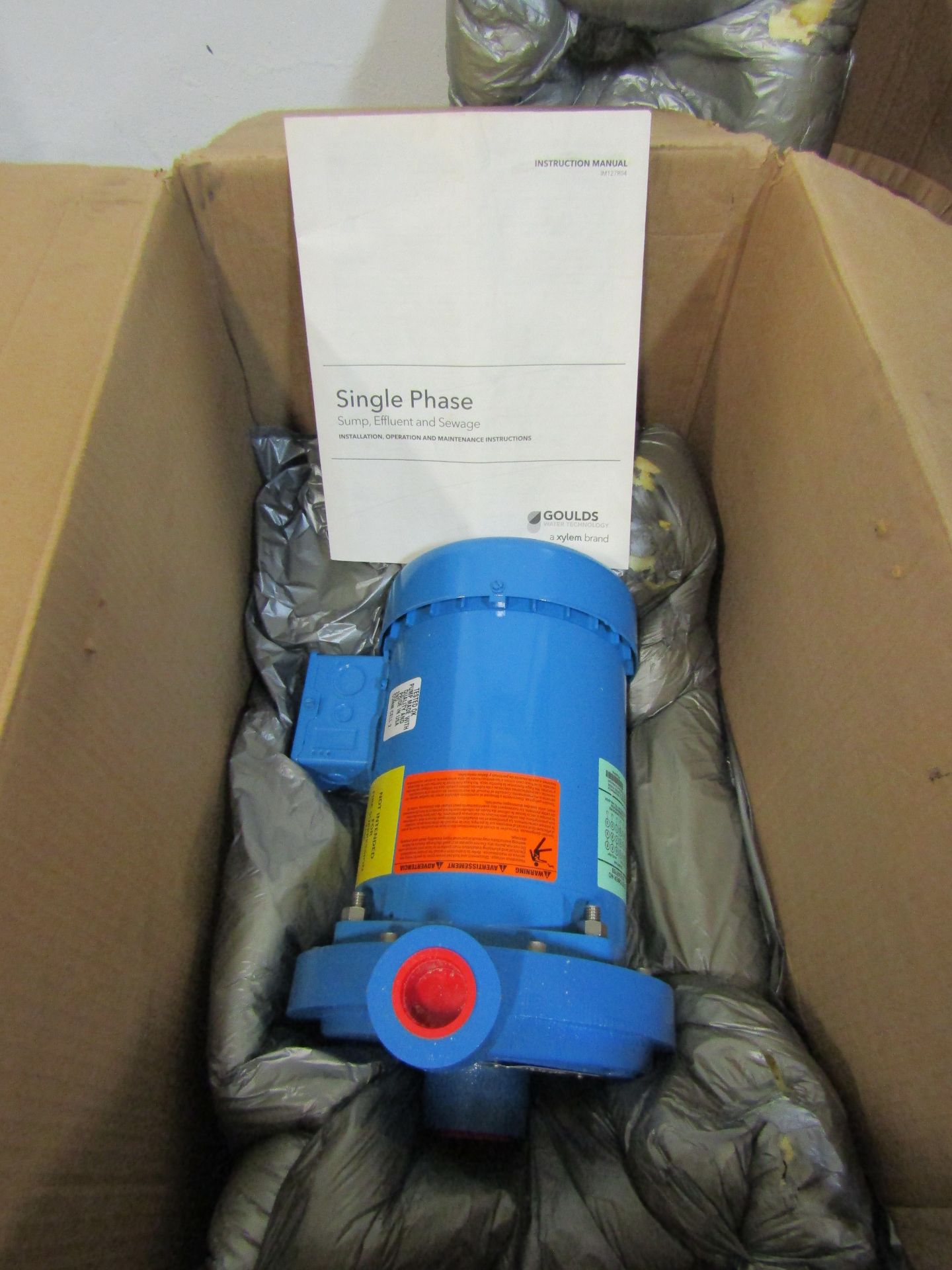 Lot TO Include: (1) Goulds MCC Water Pump, 1MC1C5E0, (1) Bluffton 3/4 HP Pump Model 1313460103