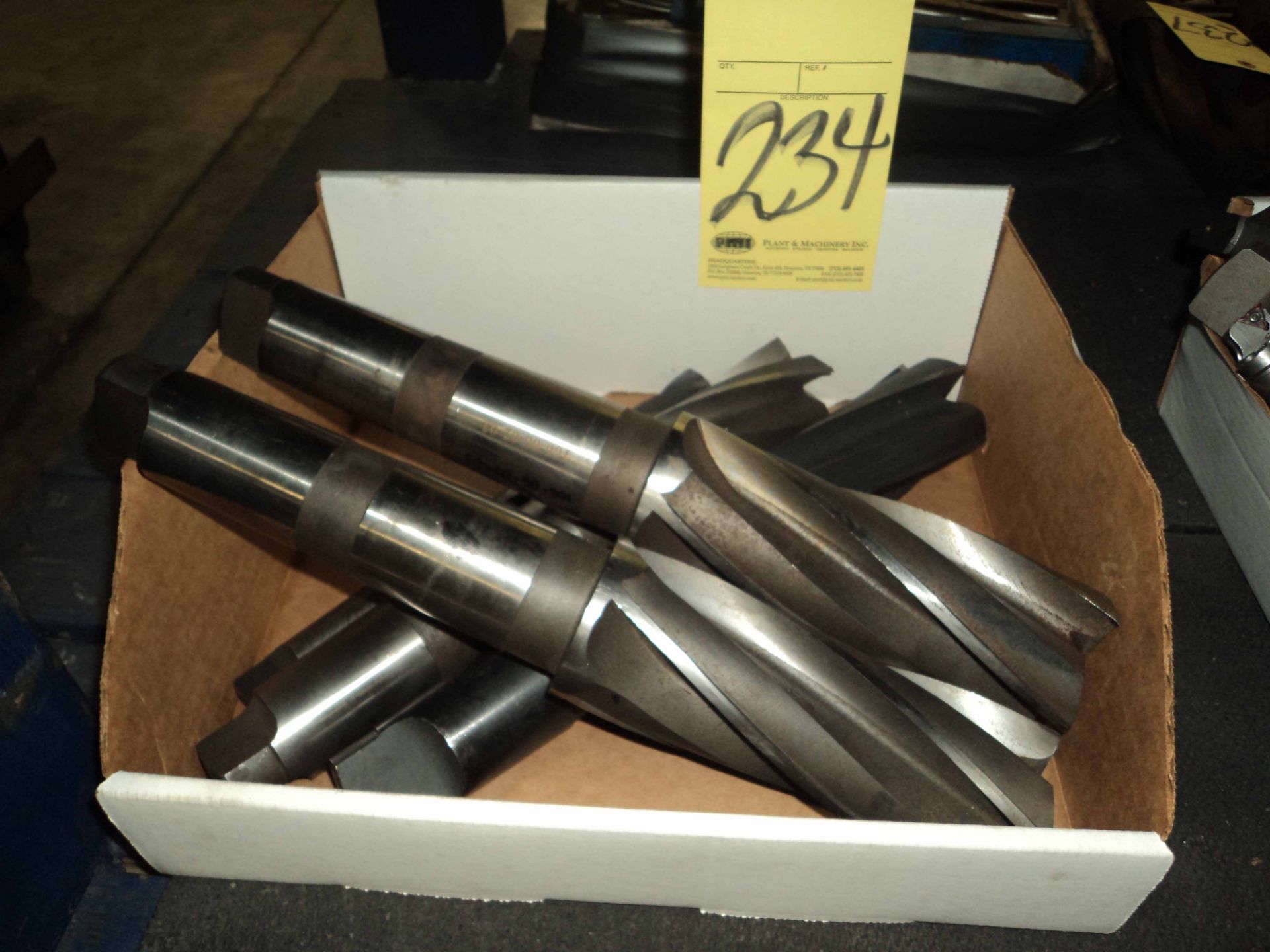 LOT OF ENDMILLS (in one box)