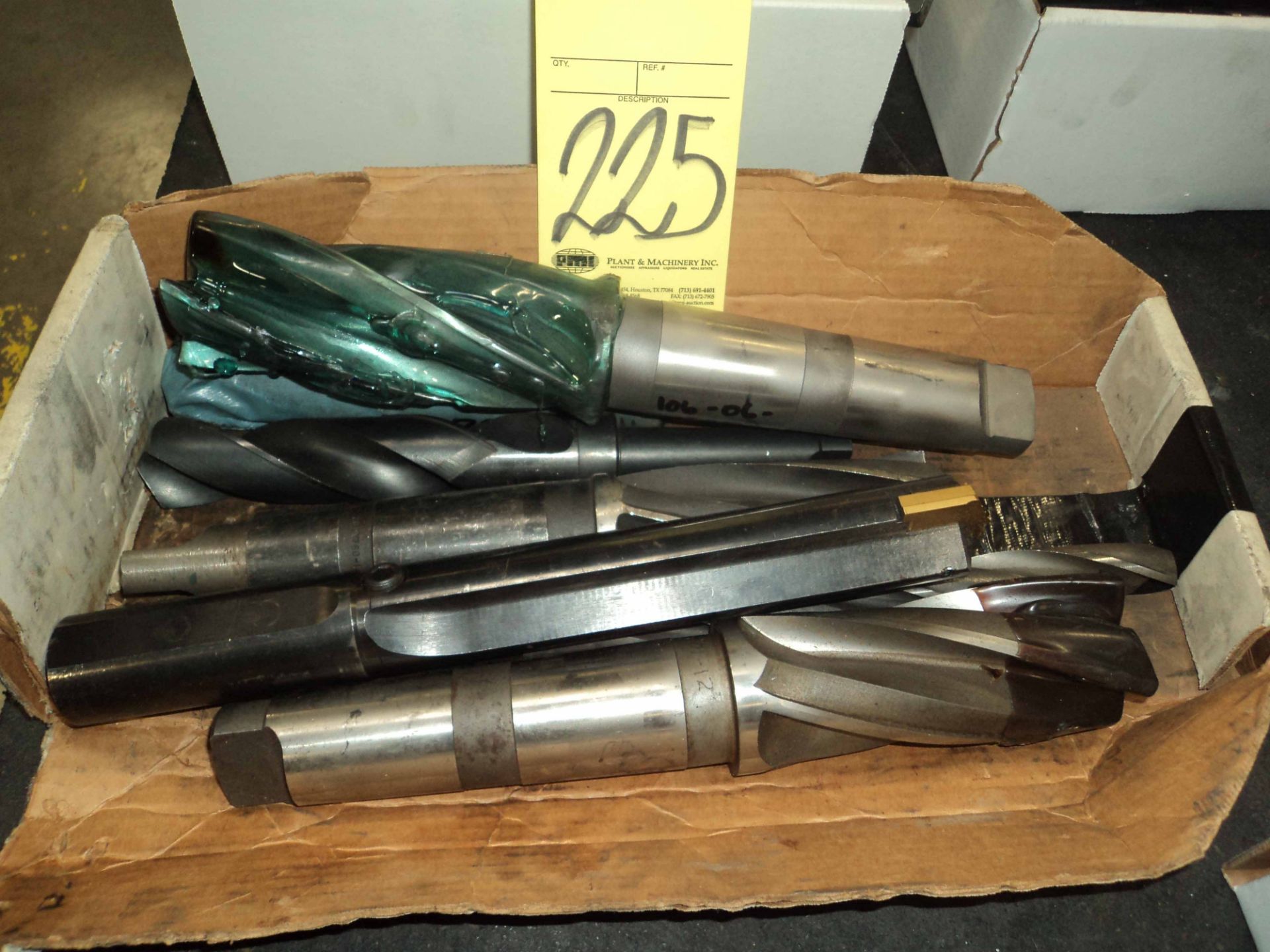 LOT OF ENDMILLS (in one box)