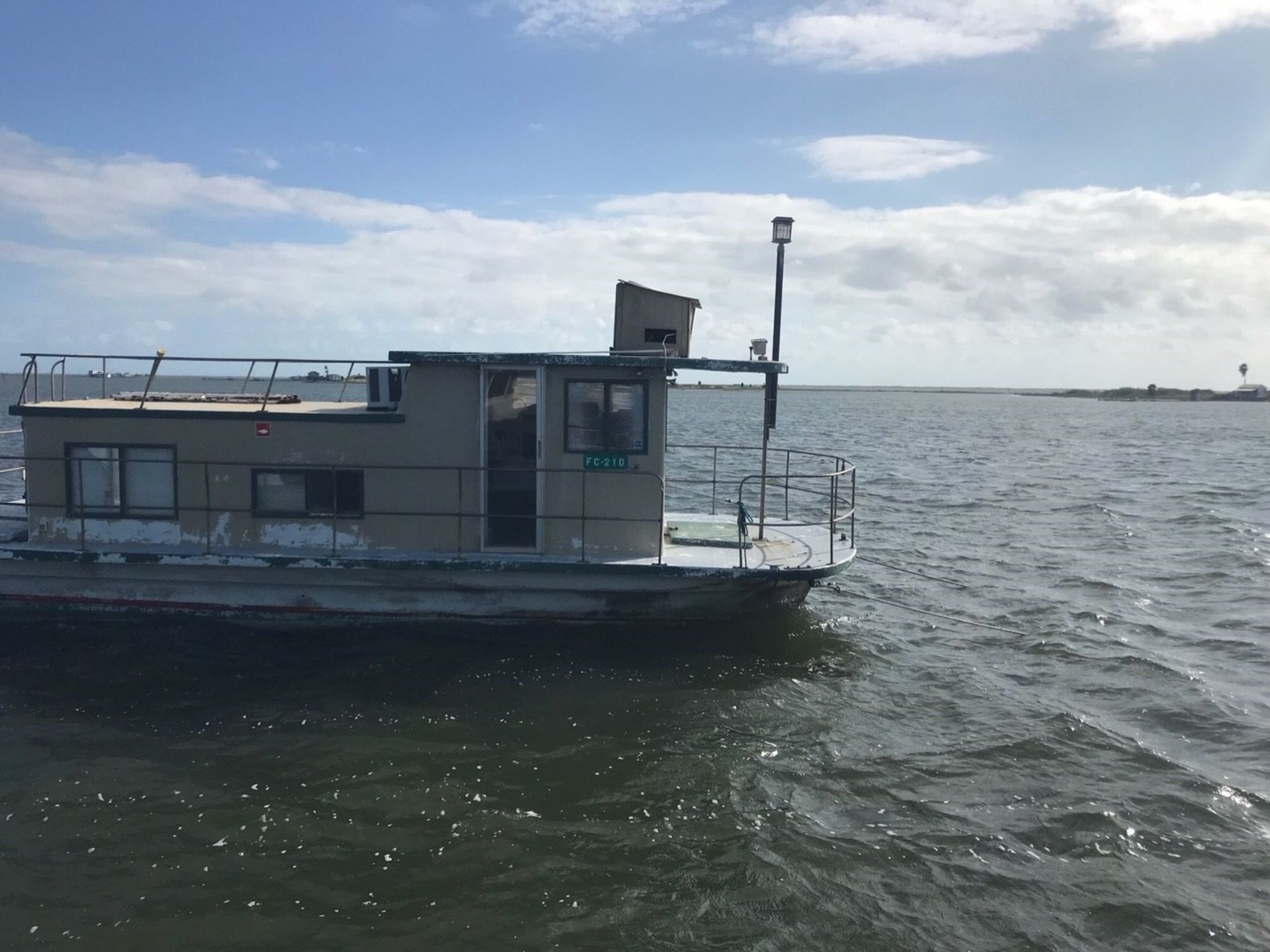 FLOATING CABIN WITH PERMIT, BAFFIN BAY, TX - Image 2 of 18