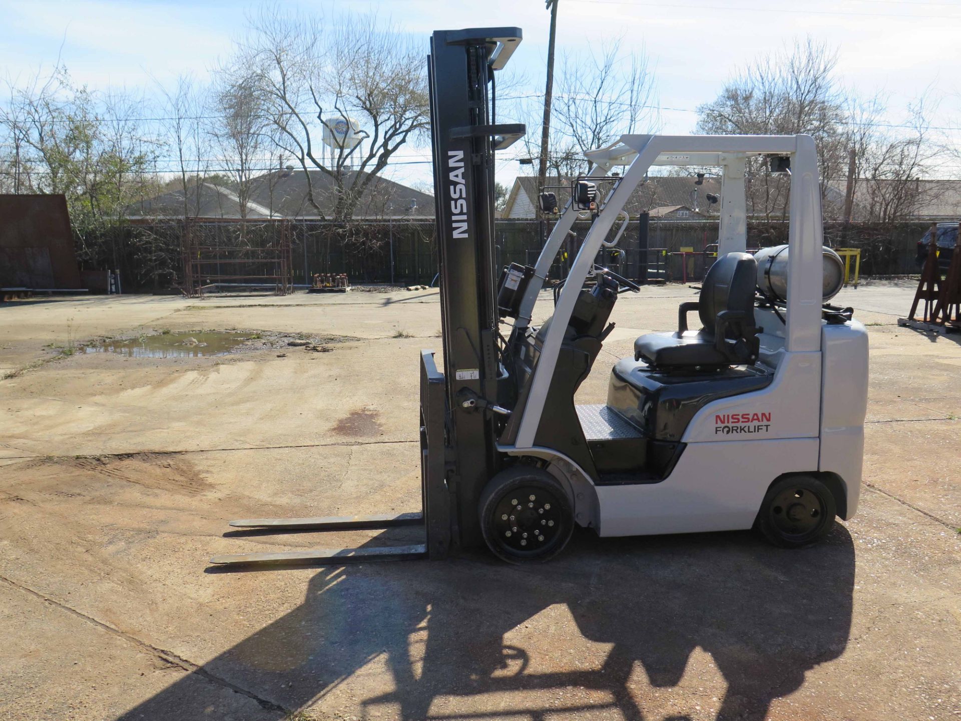 LPG FORKLIFT, NISSAN 5,000 LB. CAP. MDL. MCP1F2A25LV, new 2013, LPG, 3-stage mast, 238" max. lift - Image 4 of 9