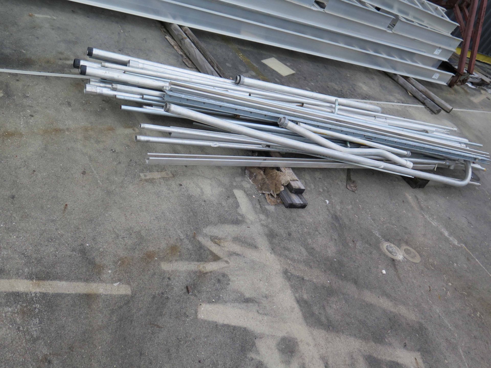 LOT CONSISTING OF: 1" & 3" steel & aluminum conduit pipe (on four pallets) - Image 4 of 4