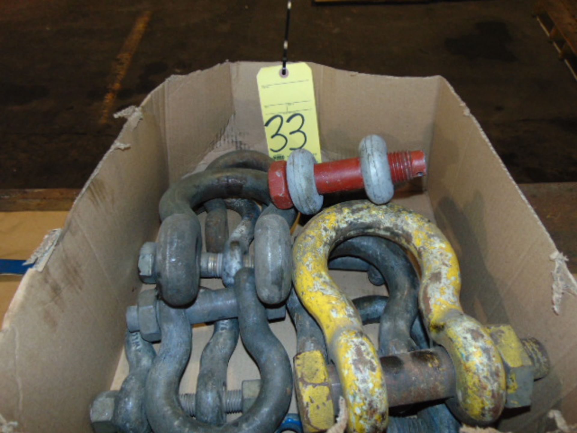 LOT OF SHACKLES, assorted (in one box)