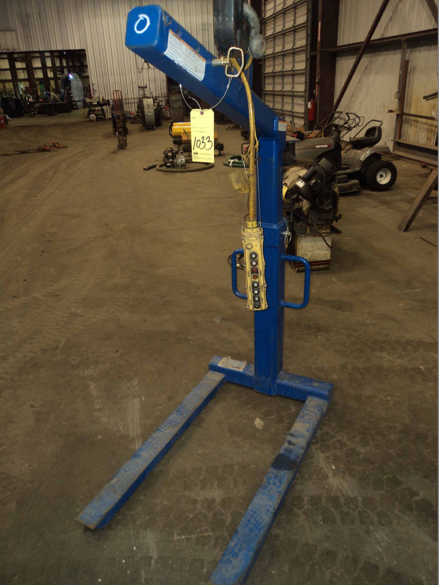 PALLET LIFTER, w/crane hook