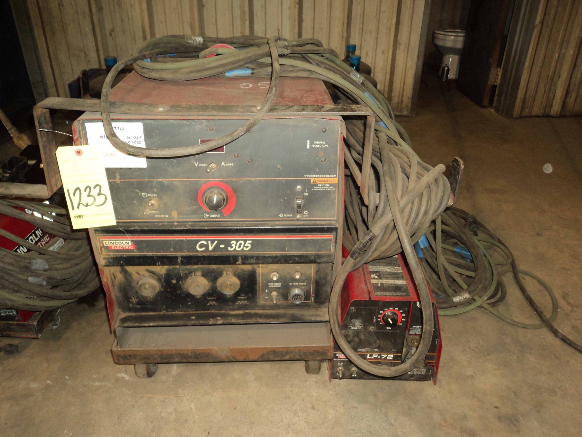 MIG WELDER, LINCOLN MDL. CV305, new 2005, 315 amps @ 32 v., 100% duty cycle, Lincoln Mdl.LF72 wire