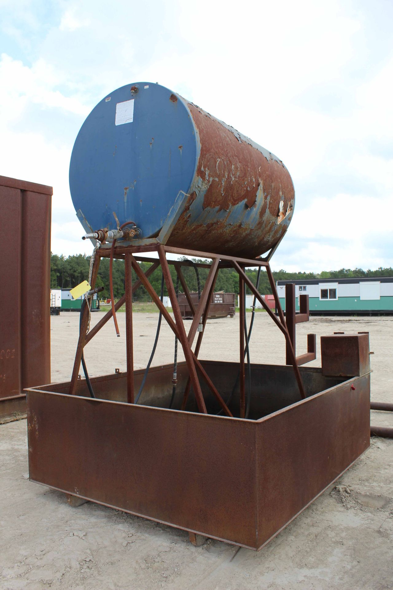 FUEL STORAGE TANK, 500 gal.l w/containment - Image 2 of 4