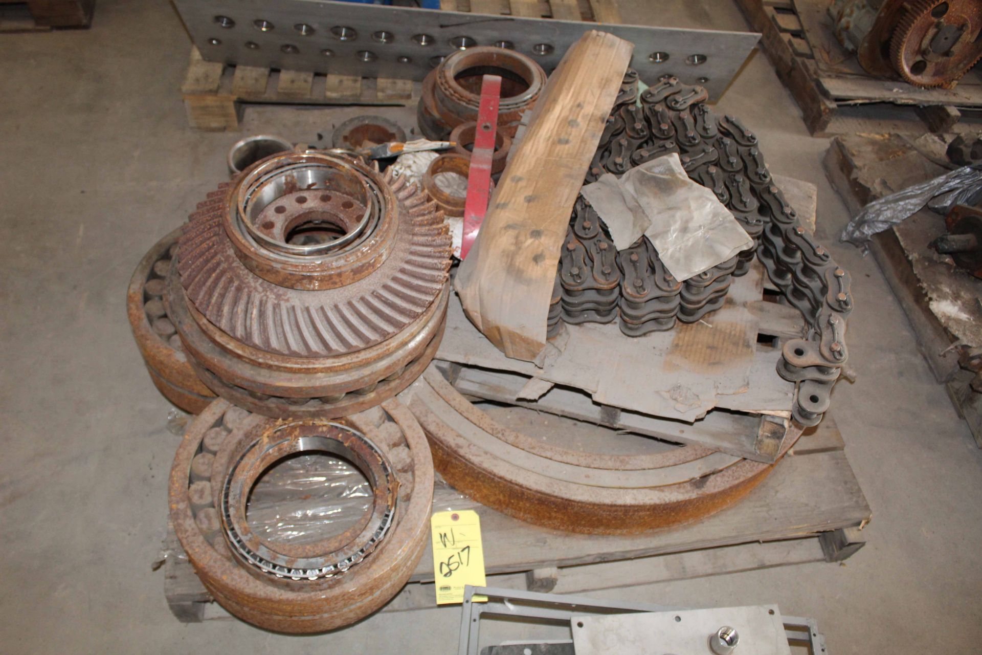 LOT CONSISTING OF: bearings & chain link - Image 2 of 2