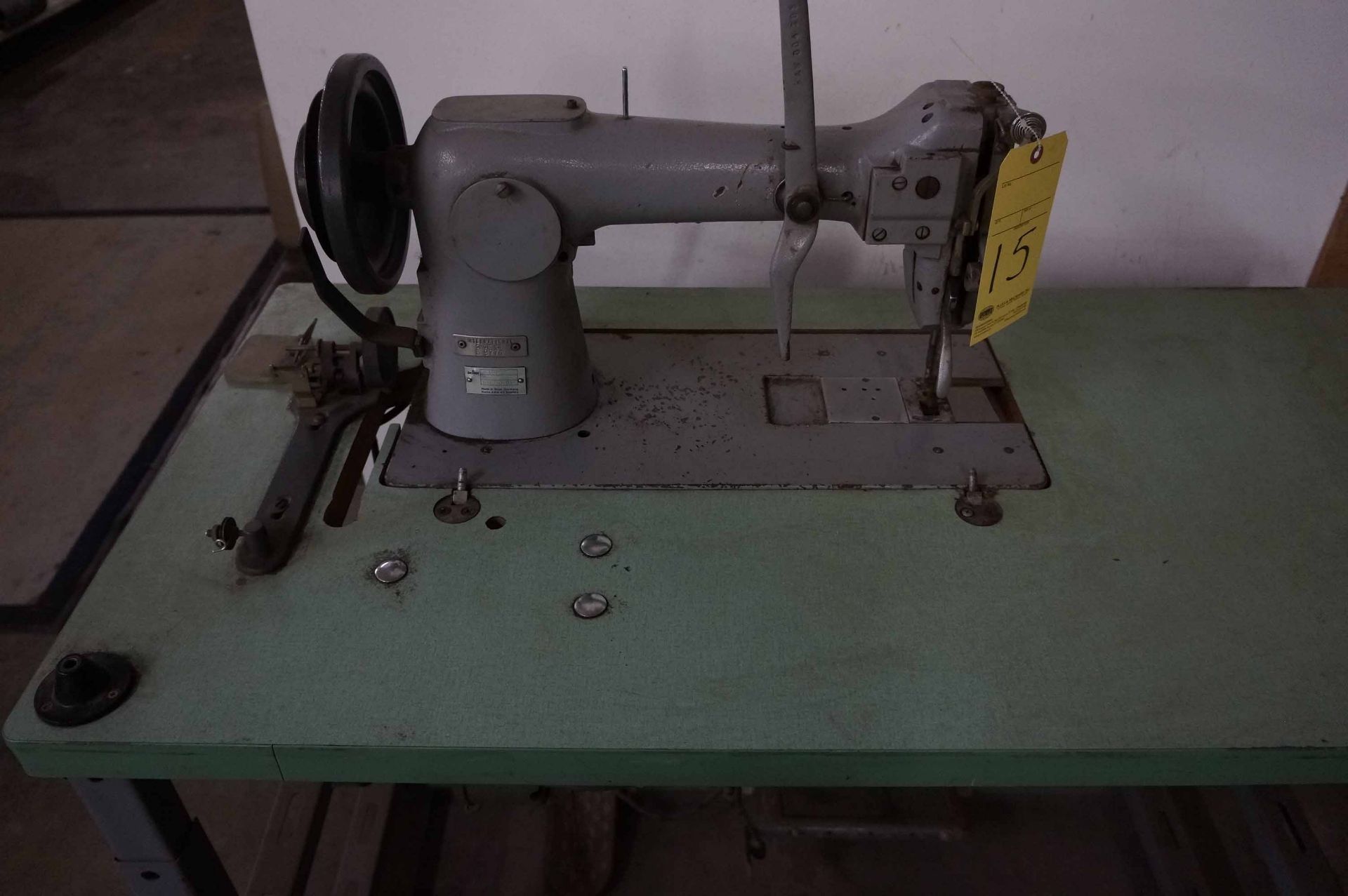 SEWING MACHINE, ADLER MDL. 104-2, S/N 10499001.